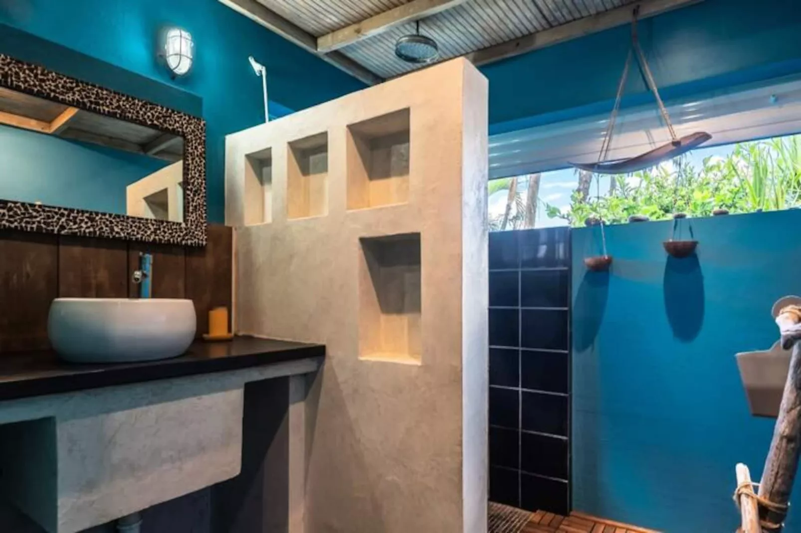 Villa Lakaz-Image-tags.