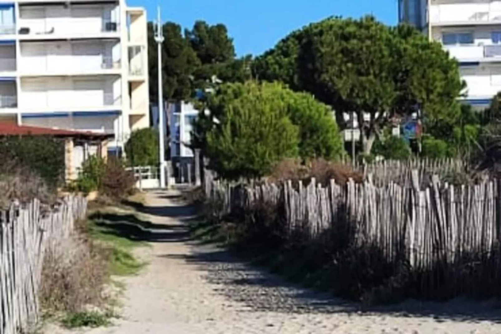 Résidence La Voile Bleue O&ugrave; Il Fait Bon &ecirc;tre Plage Et Commerces &agrave; Pied 2* De France-Image-tags.