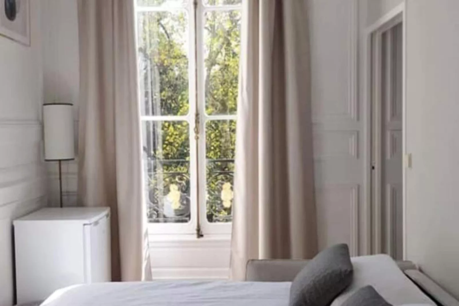 Maison Labruy&egrave;re - Royal Garden Suite-Exterior in summer