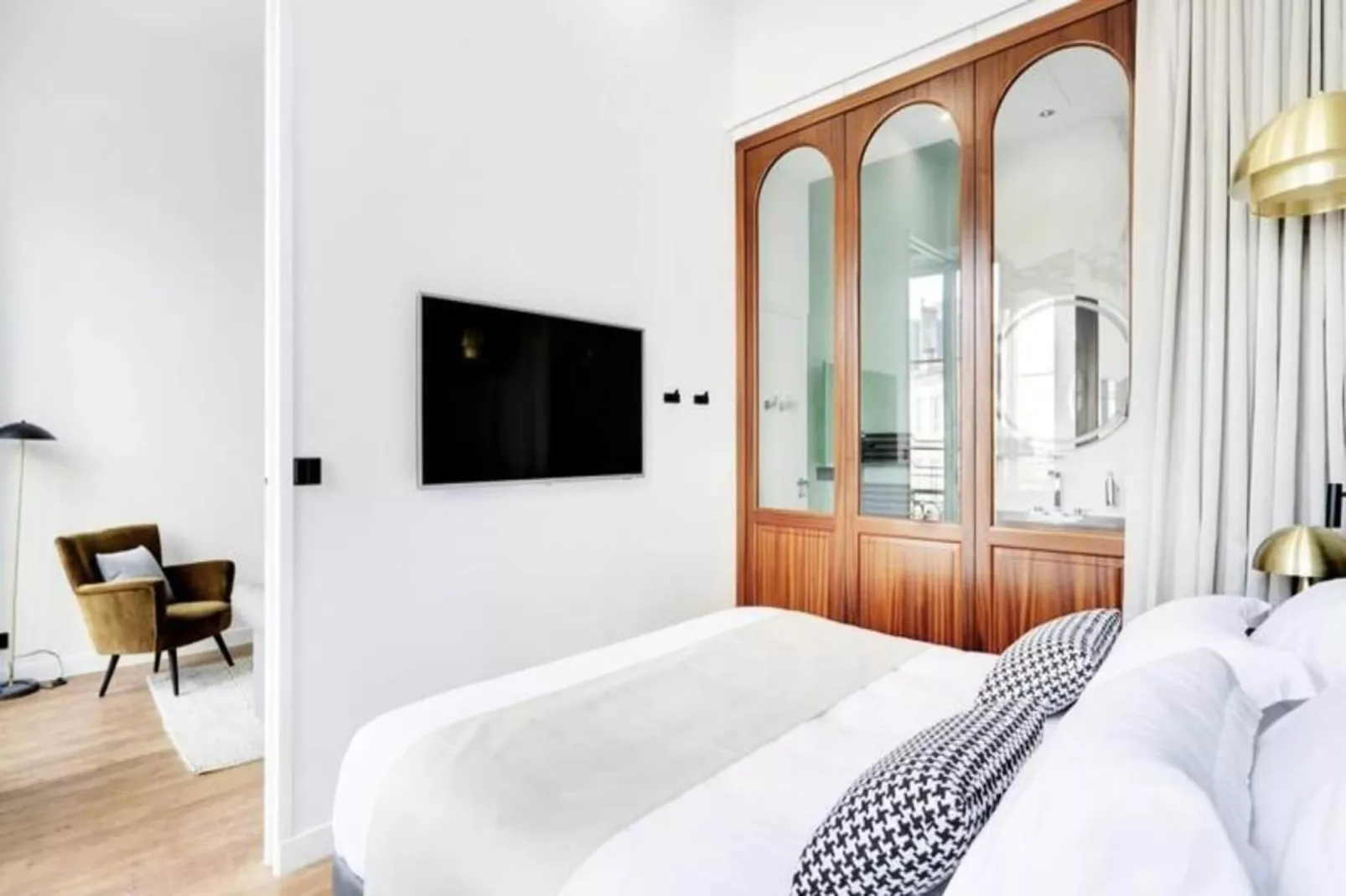 Maison Labruy&egrave;re - Suite Aviau-Außenbereich Sommer