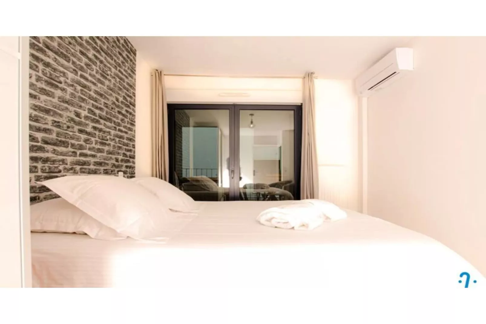 Appartement Charmant Et Moderne Pour 4 Avec Parking, Proche Cit&eacute; Du Vin-Salle de bain