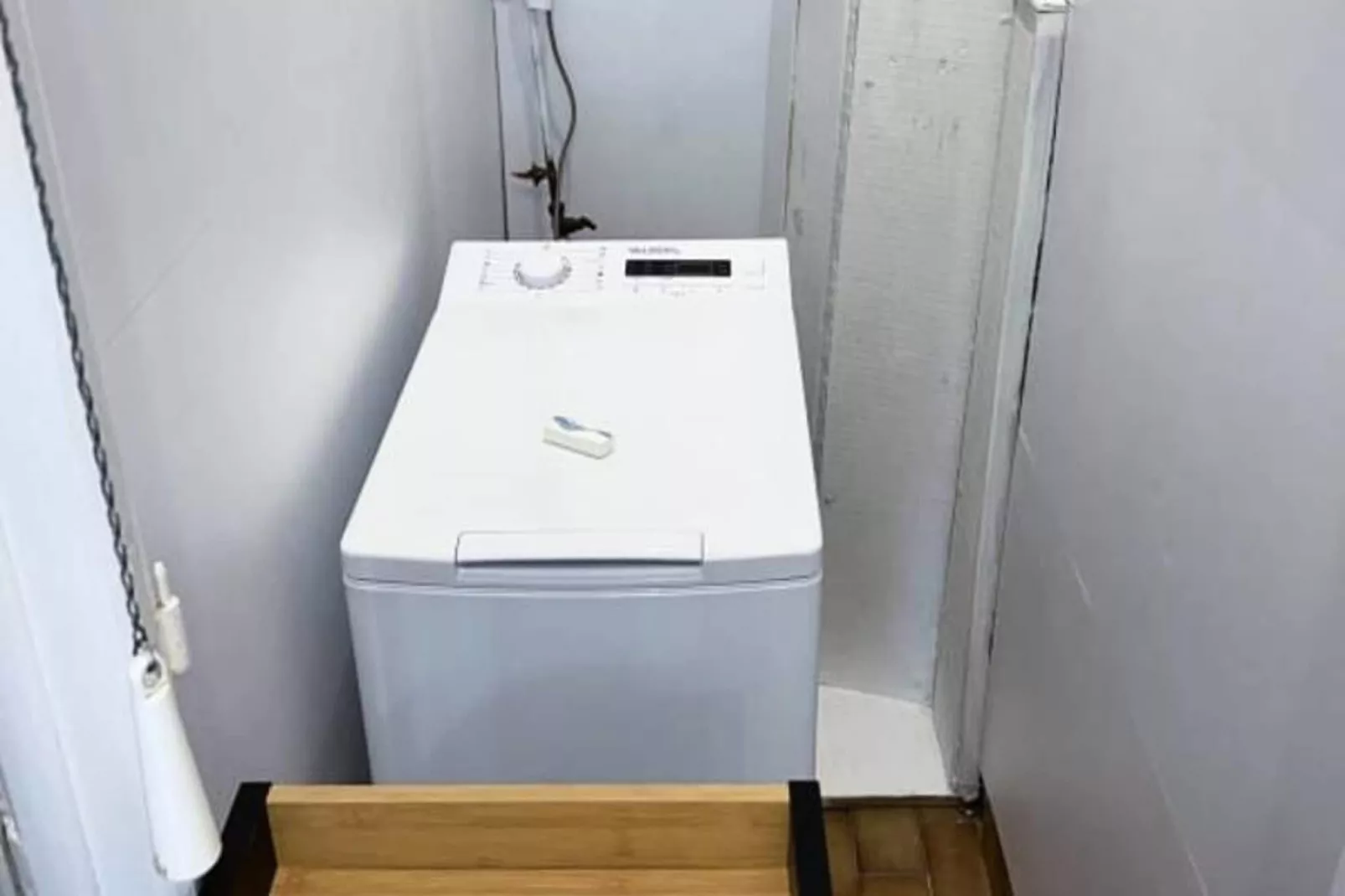 | La Gare Aux 400 Couverts 🚅 | Gare, Gem, Tramway-Salle de bain