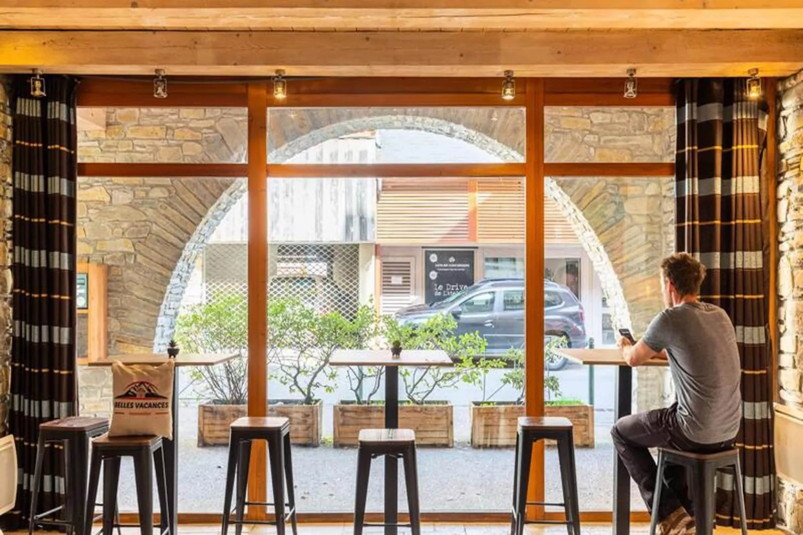 Résidence Cami Real-View in summer