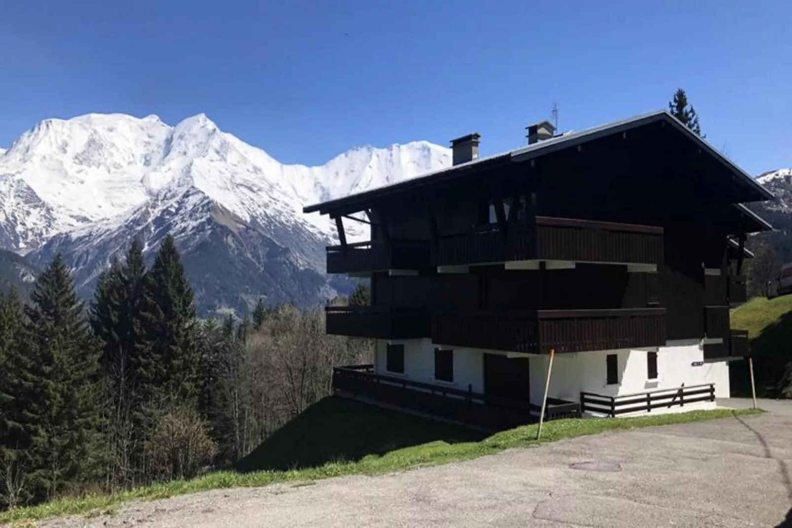 Résidence Les Planes-Exterior in summer