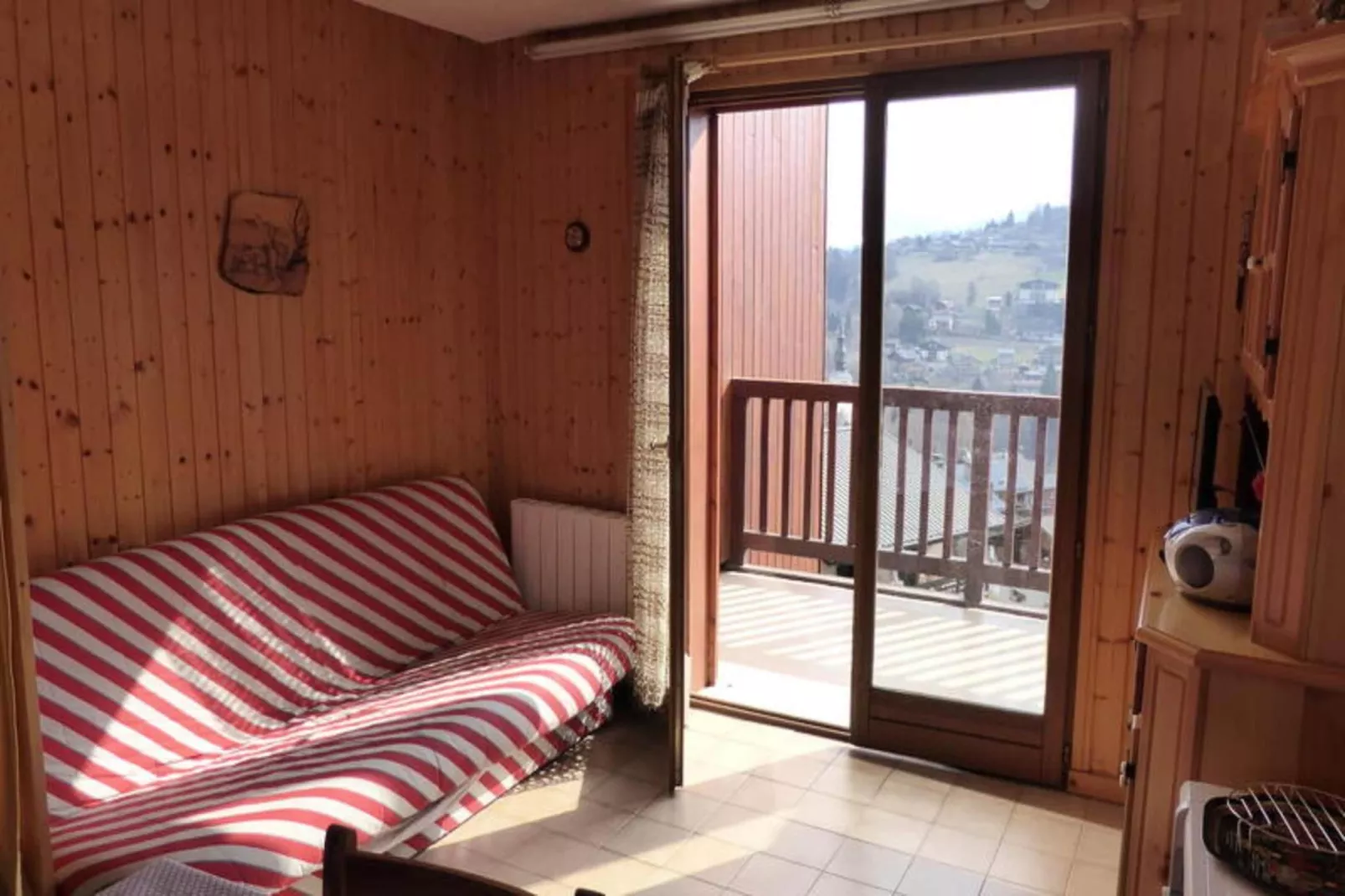 Résidence Les Loges-Exterior in summer