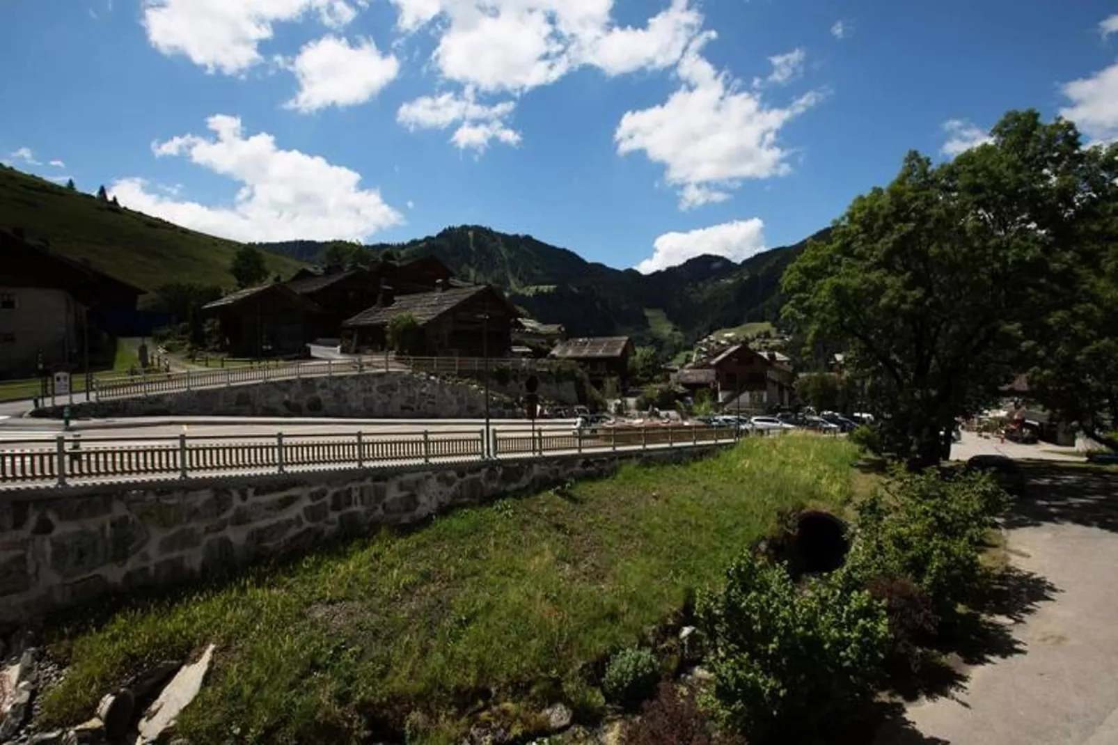 Résidence Bossonnet-Areas within 1km in summer