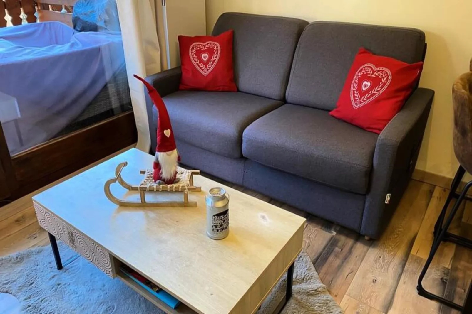 Résidence Les Perthuis-Exterior in summer