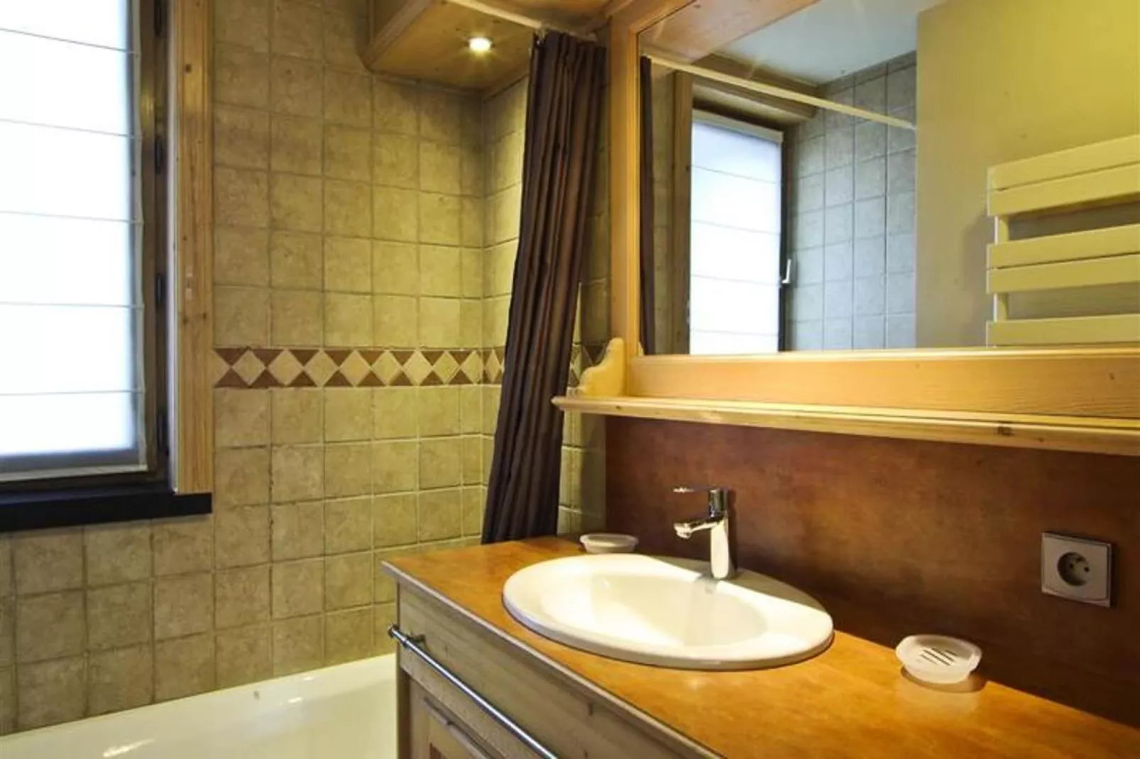 Chalets Du Savoy-Bathroom