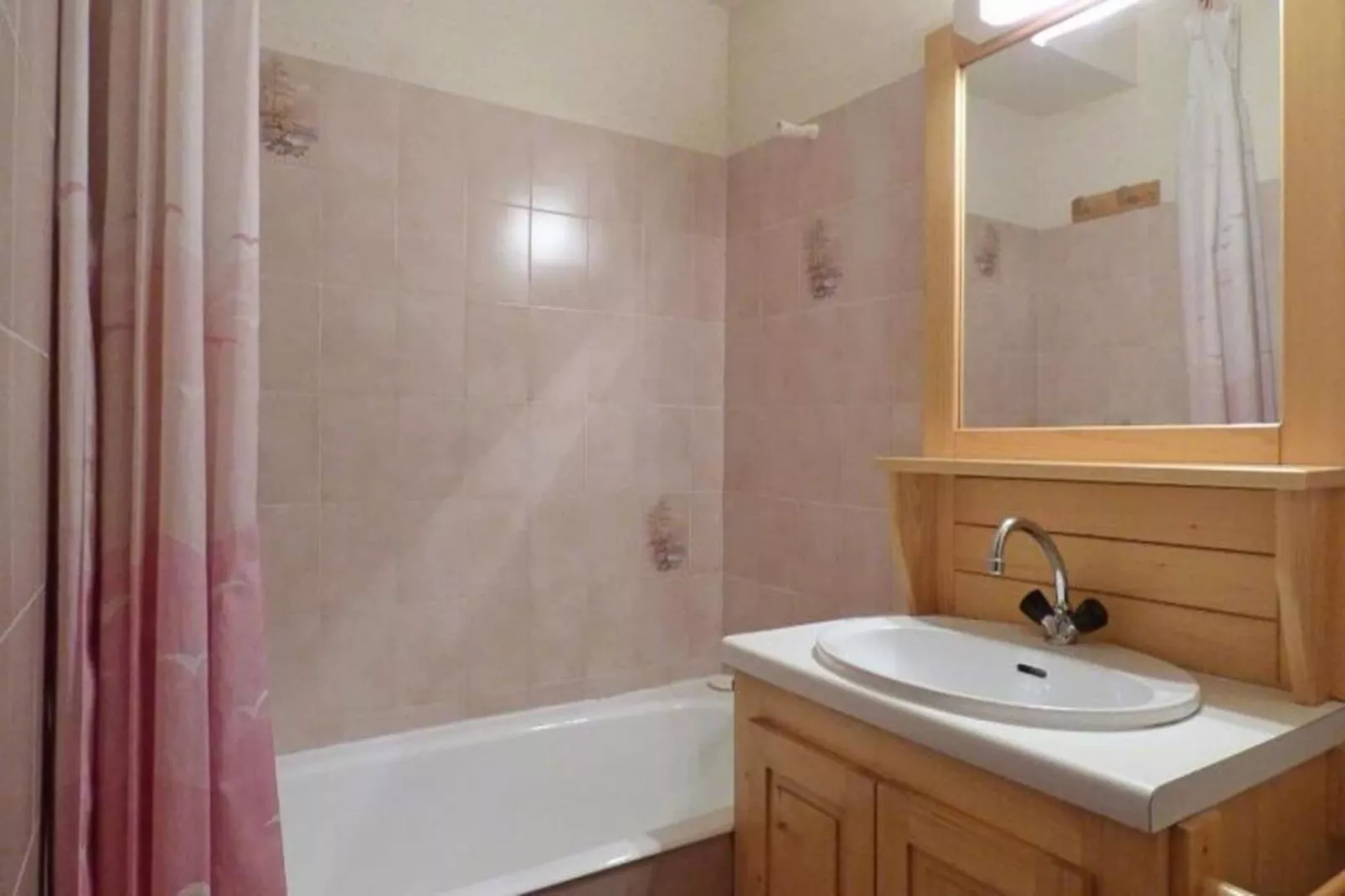 Résidence Cornillon A-Außenbereich Sommer