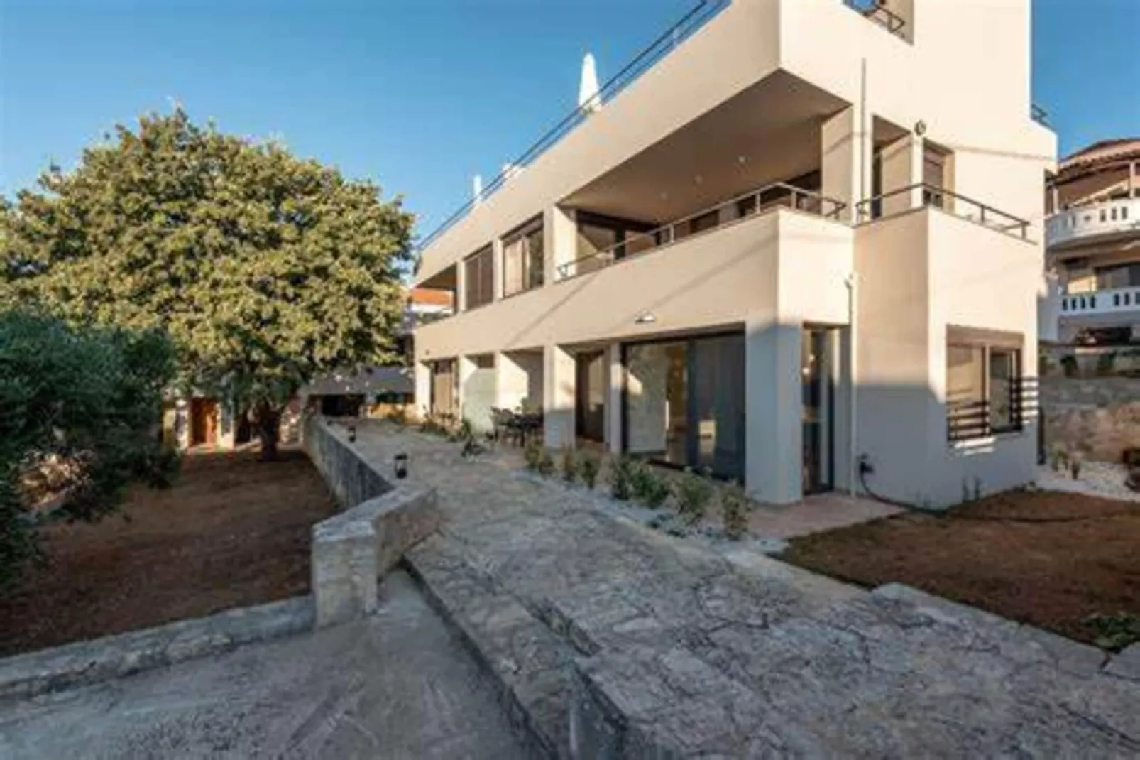 Résidence Mistral-Zones été à 5 km