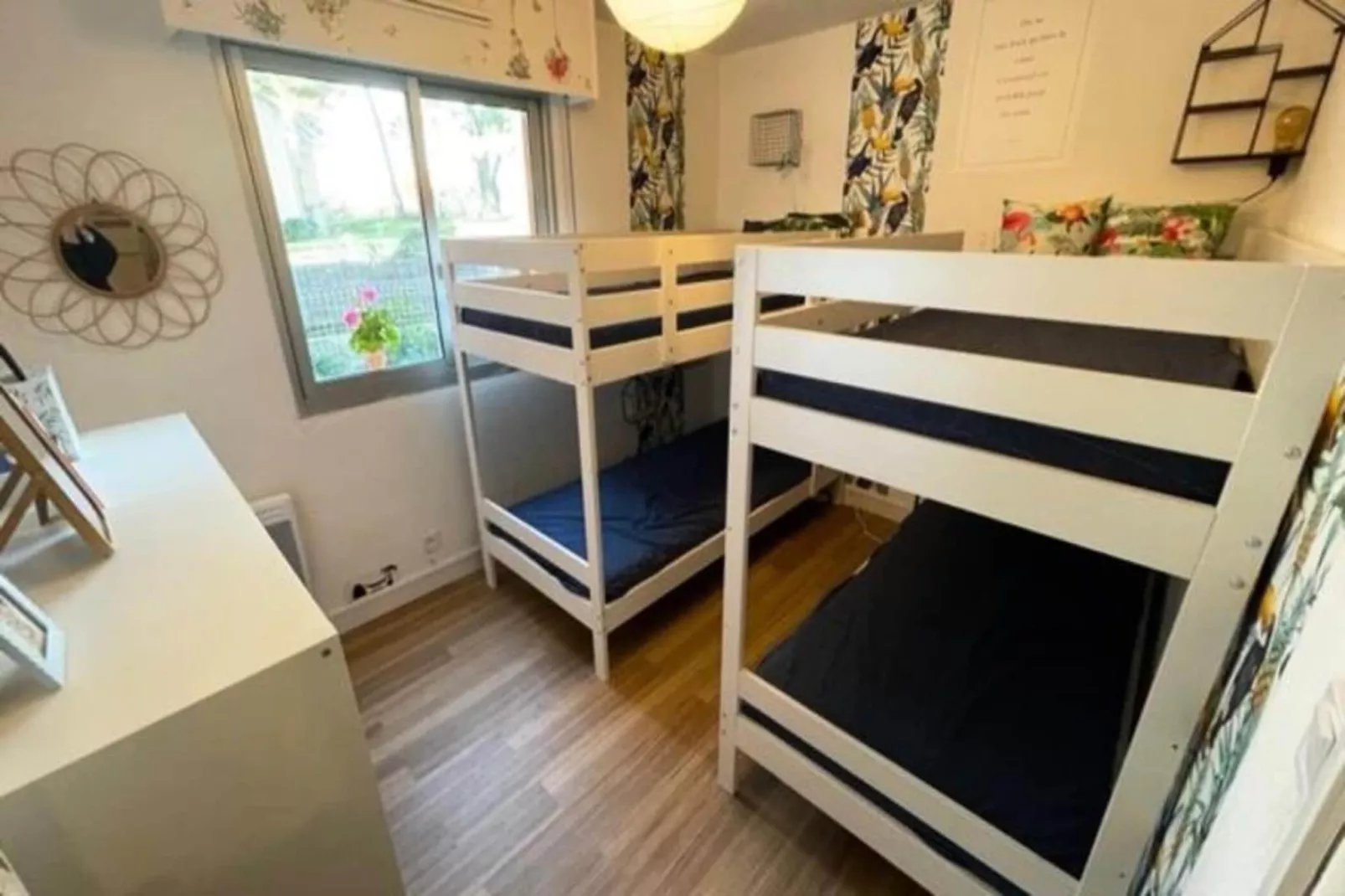 Résidence Frégate-Exterior in summer