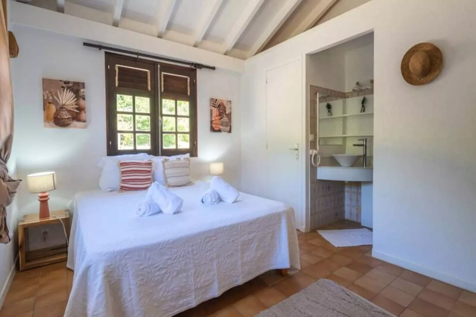 Villa Blue Horizon-Image-tags.