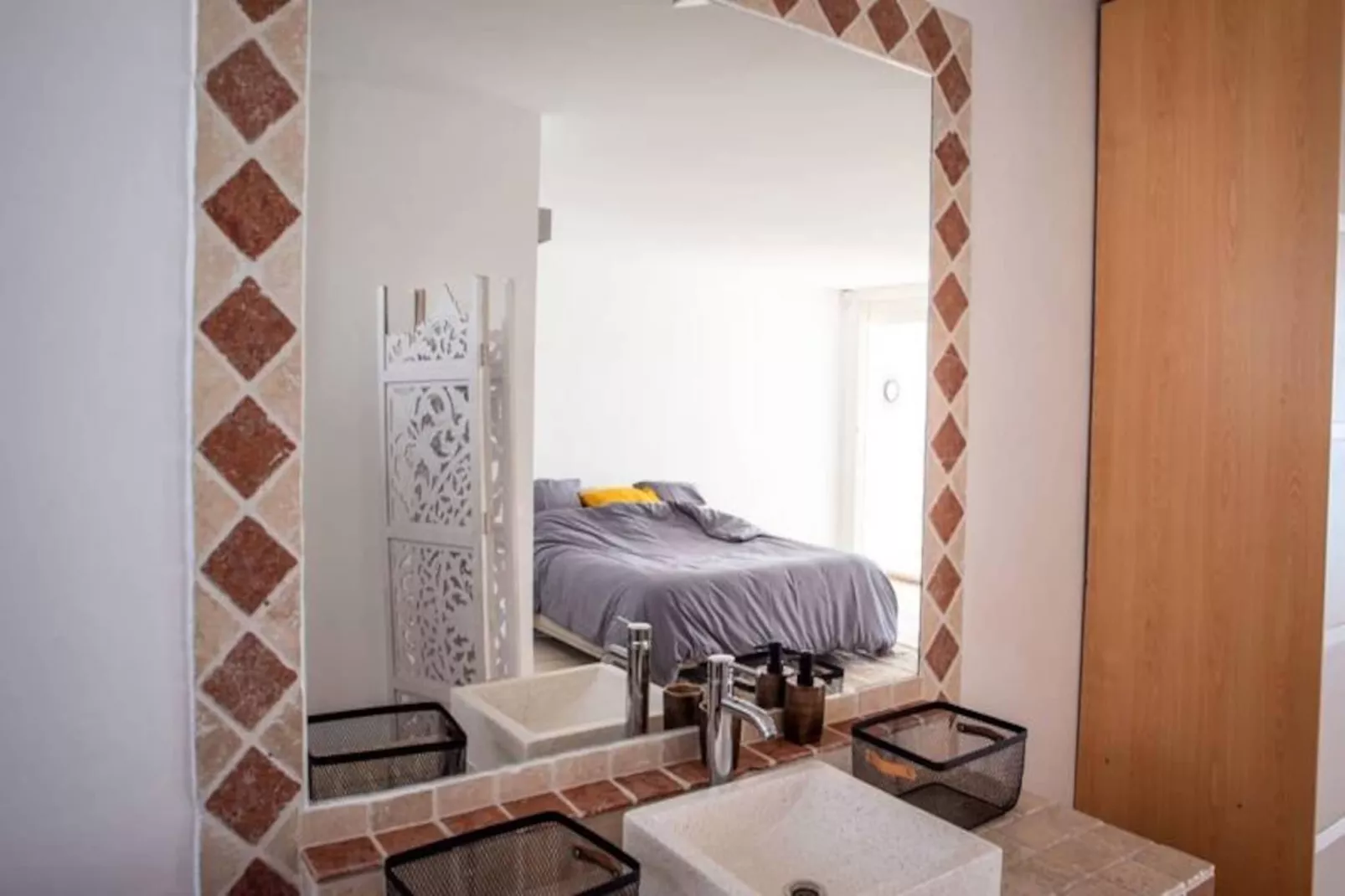 Villa Summer Forever-Image-tags.