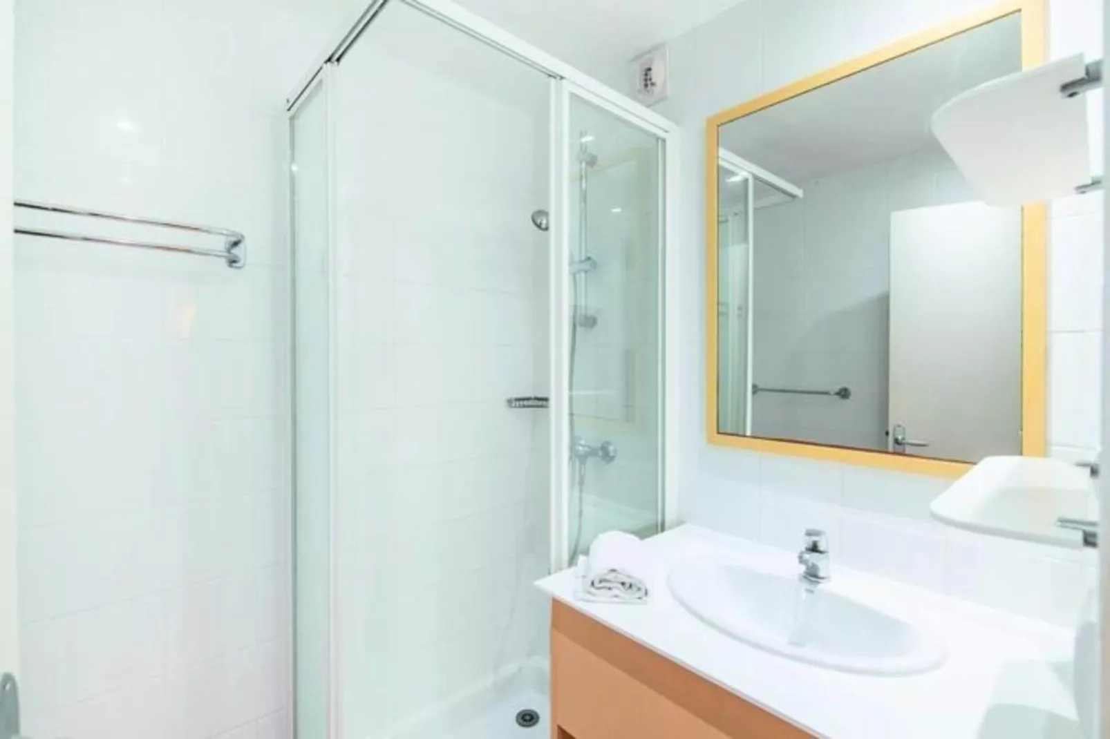 SOWELL Résidences Les Sablons***-Bathroom