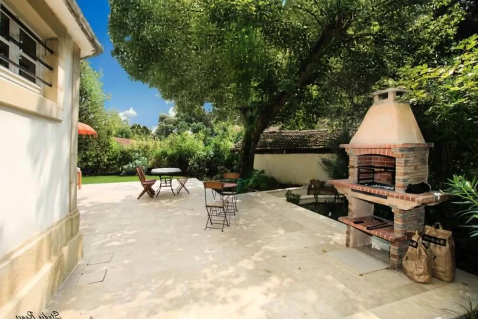 Villa Familiale R&eacute;nov&eacute;e &agrave; Arcachon &ndash; 6 Ch, 4 Sdb, Entre 8 &agrave; 10 Pers-Ambiente