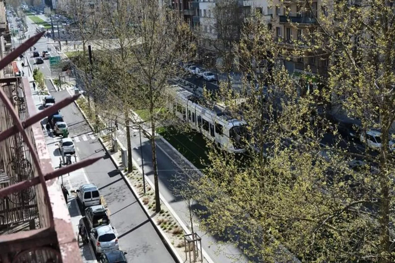 | Le Jaur&egrave;s 🍊| T2 Tout &eacute;quip&eacute; | Balcon, Wifi-Areas within 1km in summer