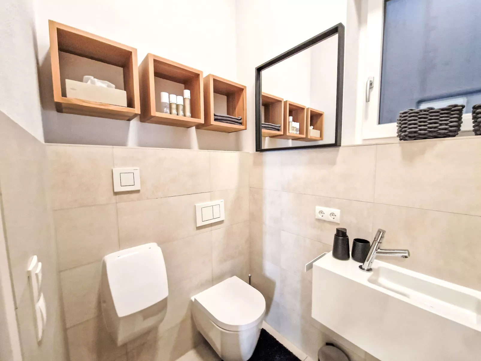 The Rock Design-Dedans