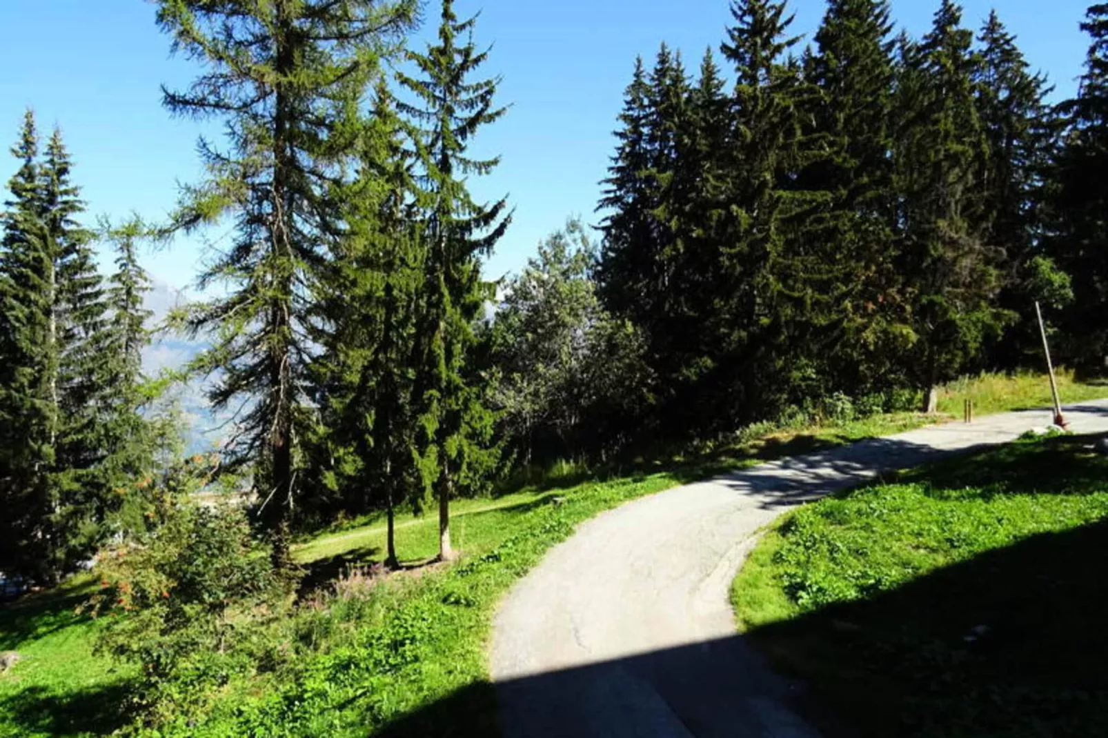 Résidence Belles Challes - Exterior in summer