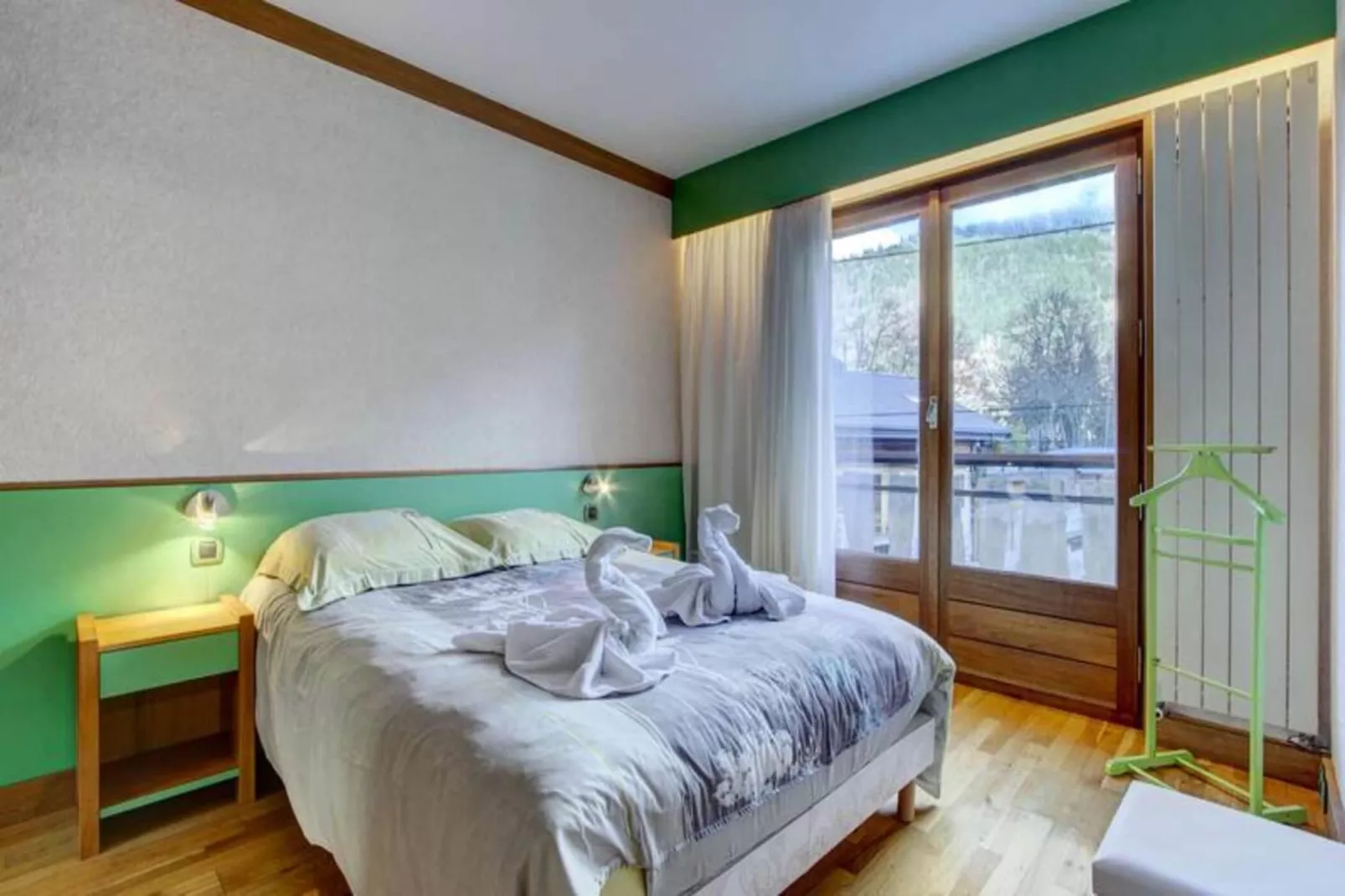 Résidence L'outo-Exterior in summer