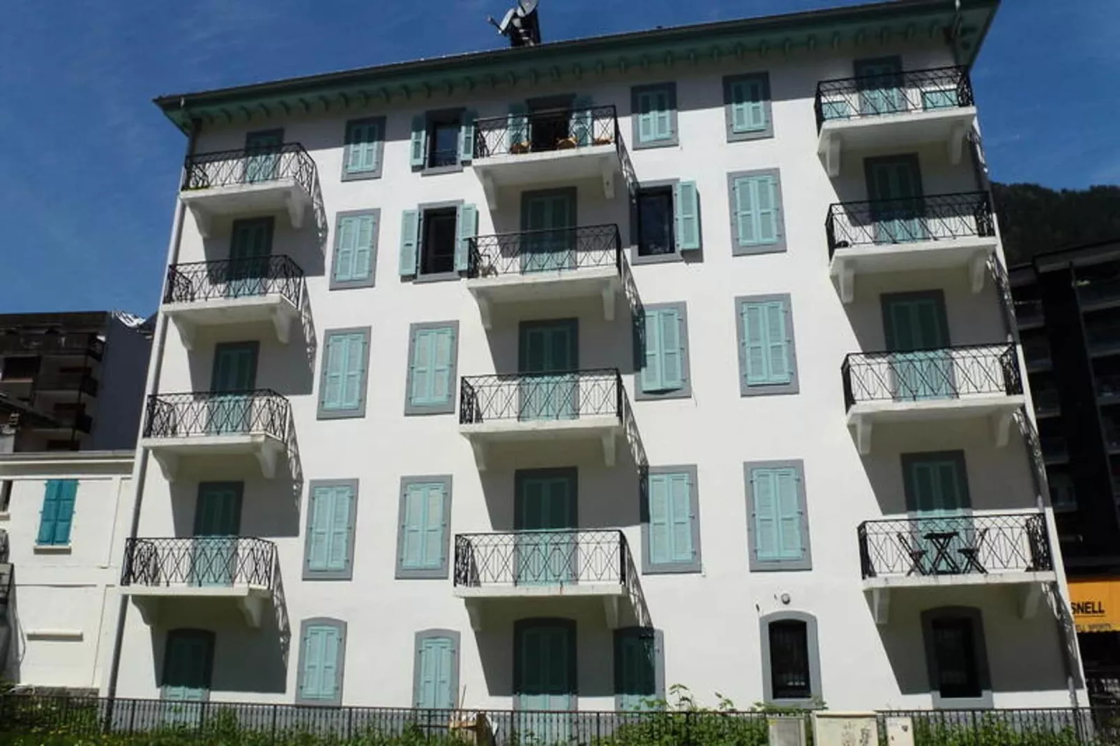 Résidence Pavilon-Exterior in summer