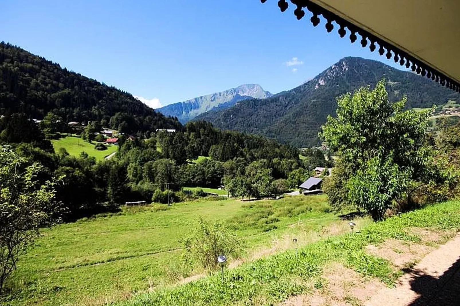 Chalets à Saint Jean d'Aulps-Vue d'été