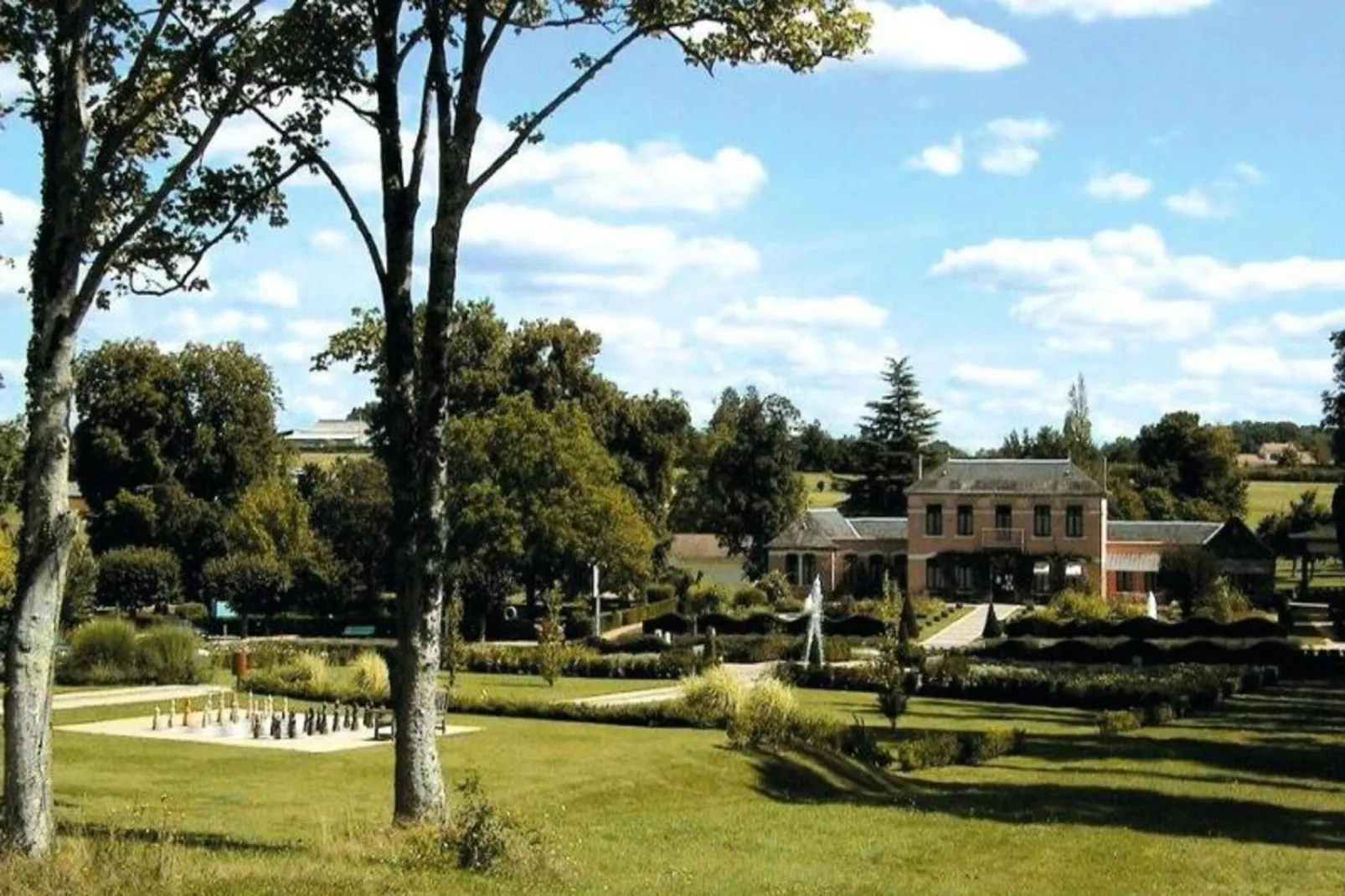 Appart'Hotel La Roche-Posay - Extérieur été
