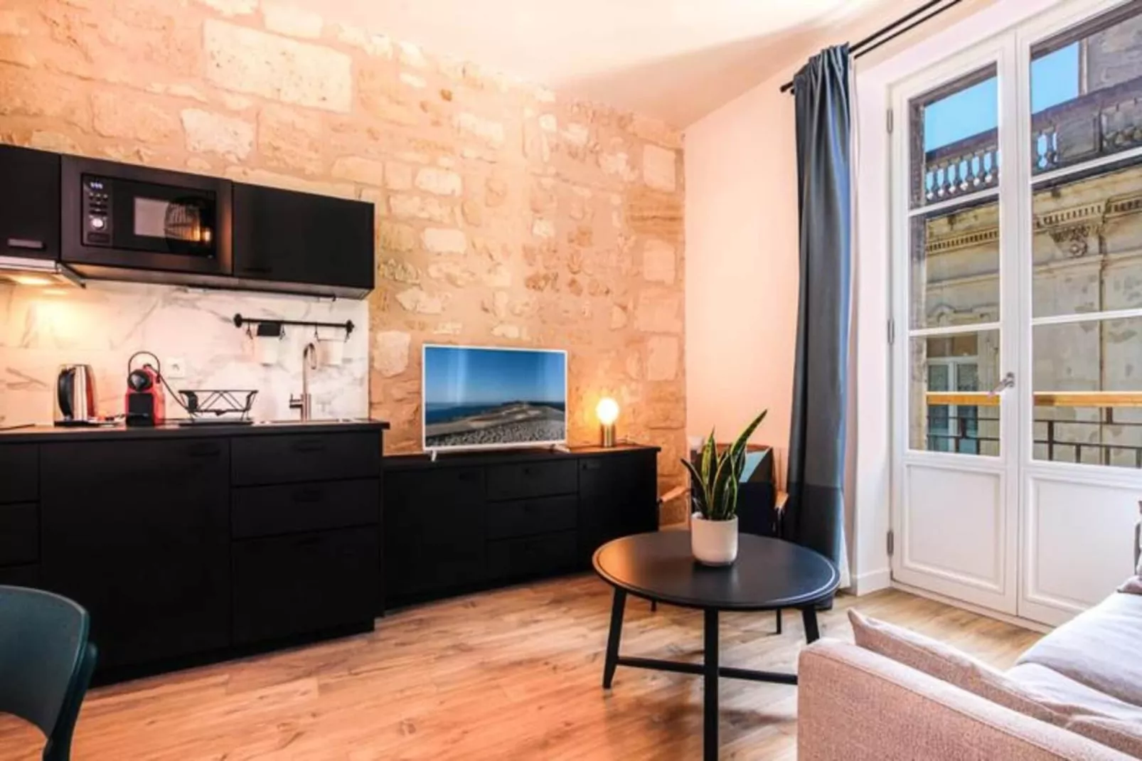 Appartement Lumineux &agrave La Pierre Bordelaise Plein Centre Pour 4 Personnes-Kitchen