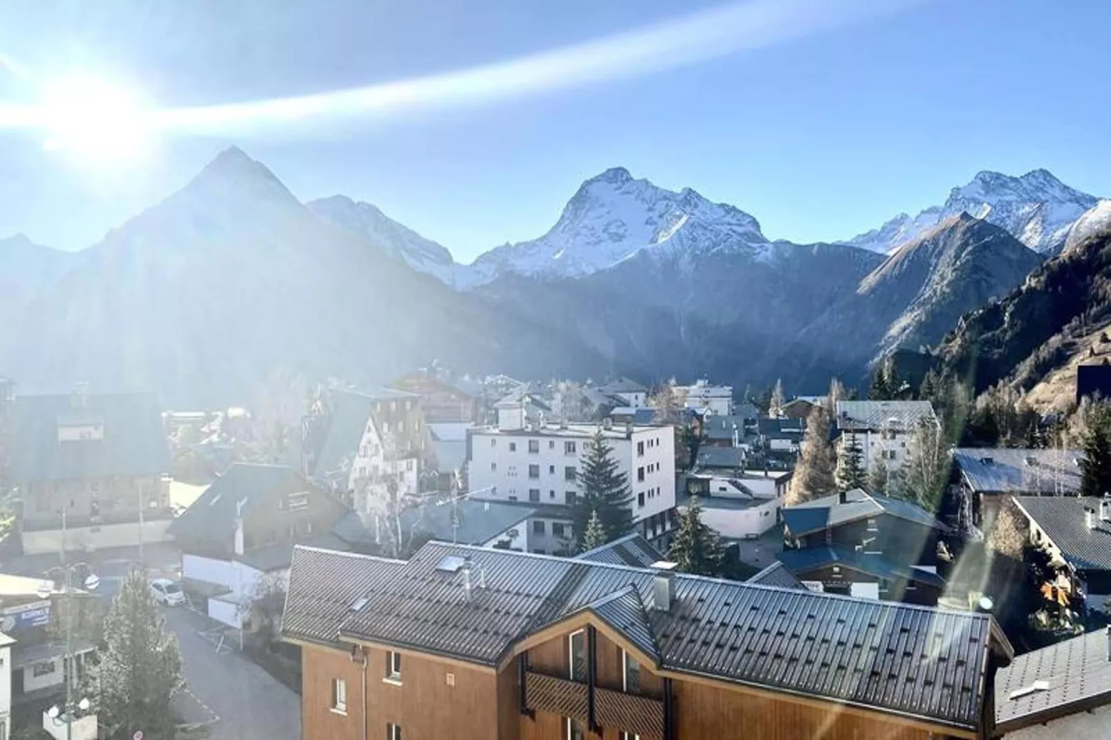 Résidence Les Bleuets-View in summer