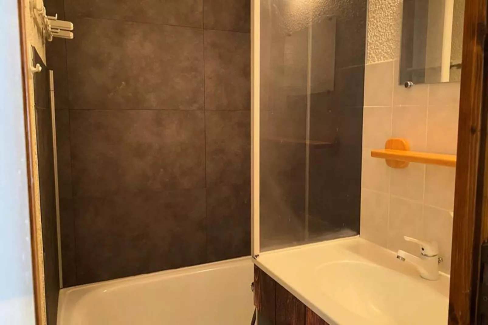 Résidence Les Campanules-Salle de bain