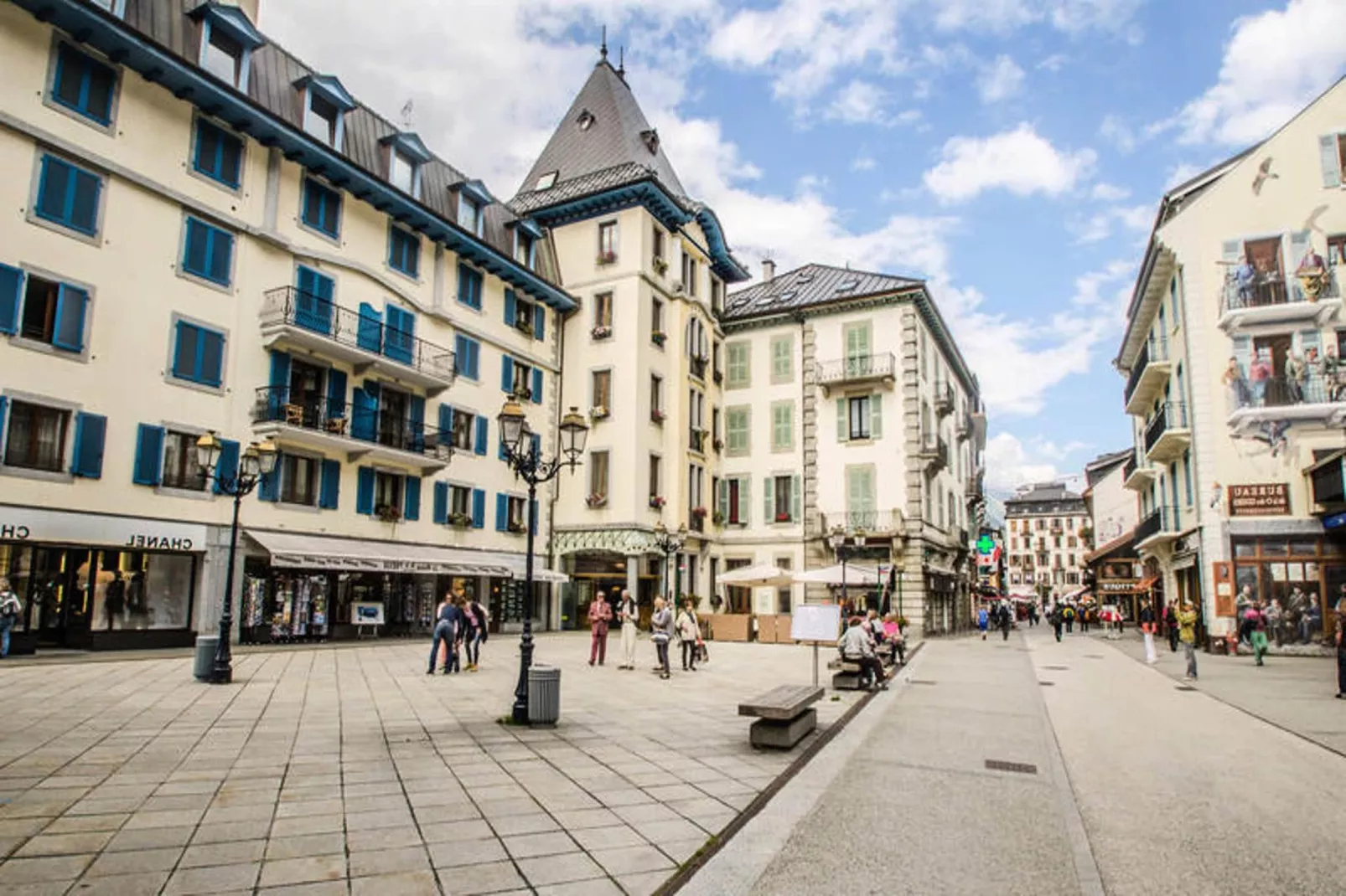 Résidence Pavilon-Areas within 1km in summer