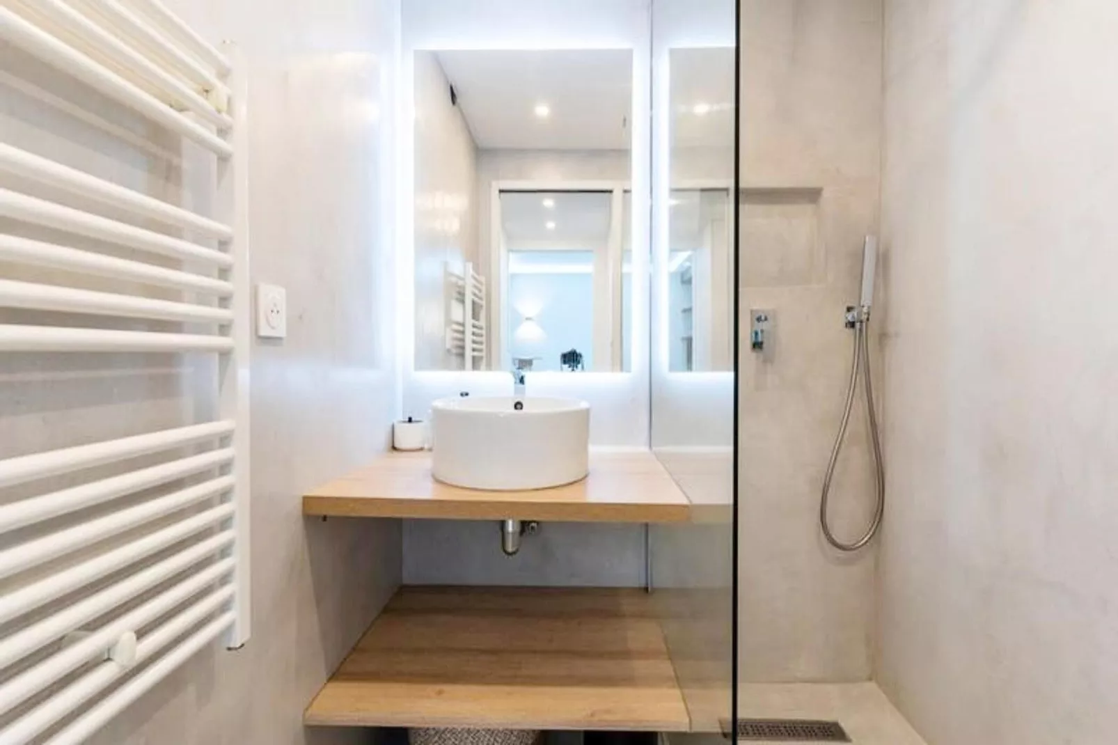 Résidence Sublime T2  Pour 4 Personnes, R&eacute;nov&eacute; Avec Piscine Tennis Parking Wifi-Badezimmer