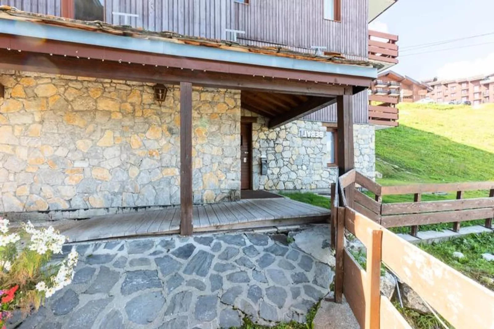 Résidence Les Chalets des Arolles - maeva Home-Zones été à 1 km