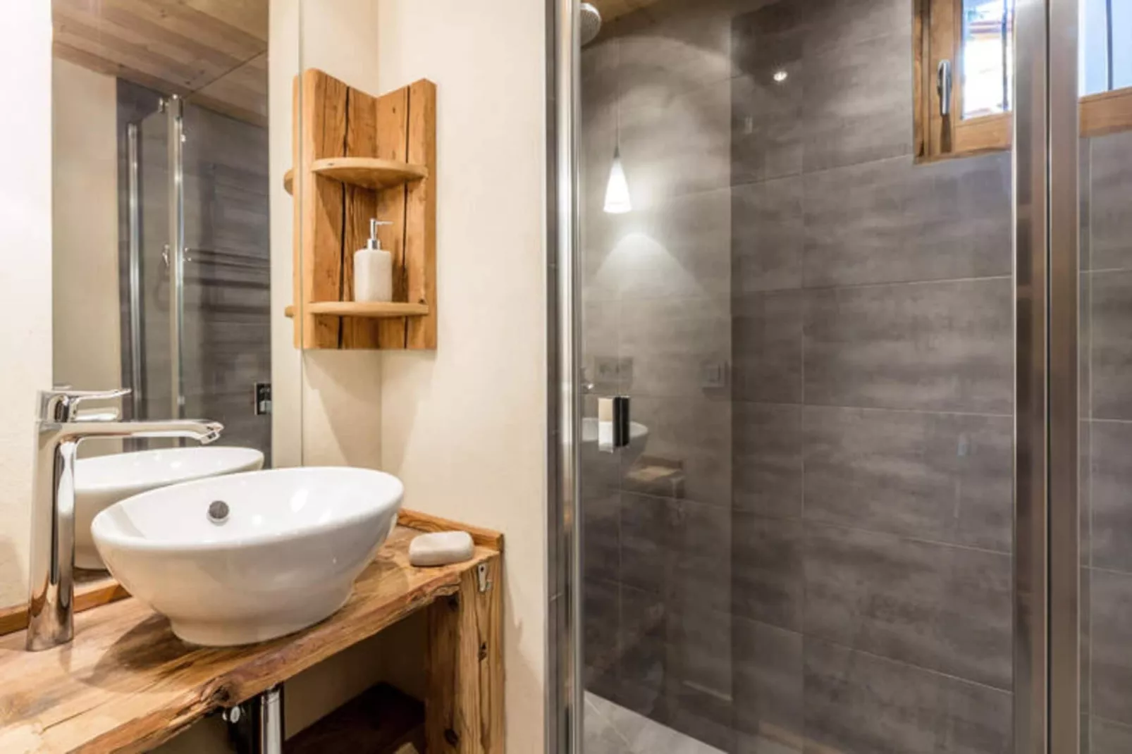 Résidence Pascal-Außenbereich Sommer