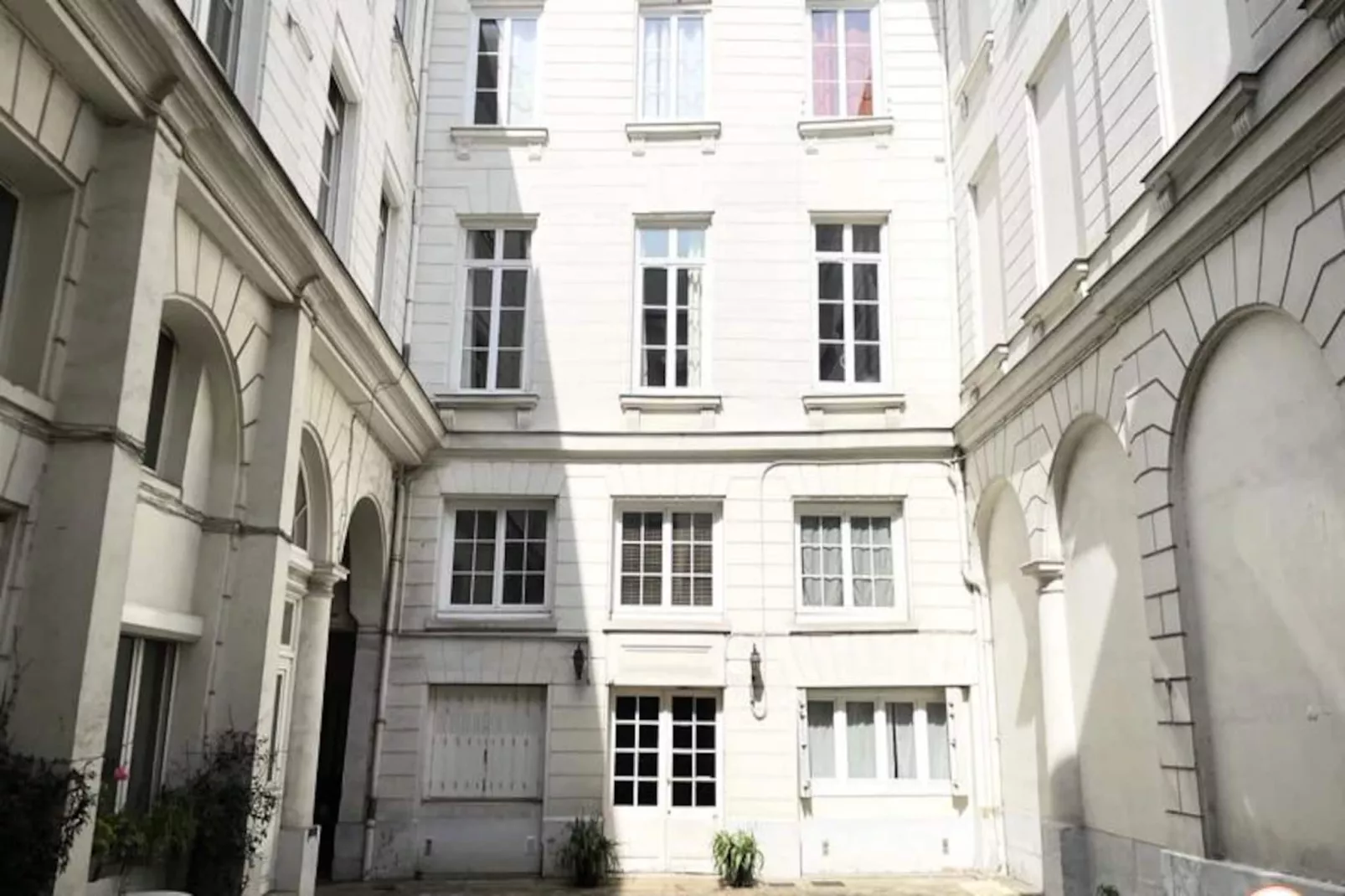 🌟 Le Crosne - Parking - Standing - Calme-Image-tags.