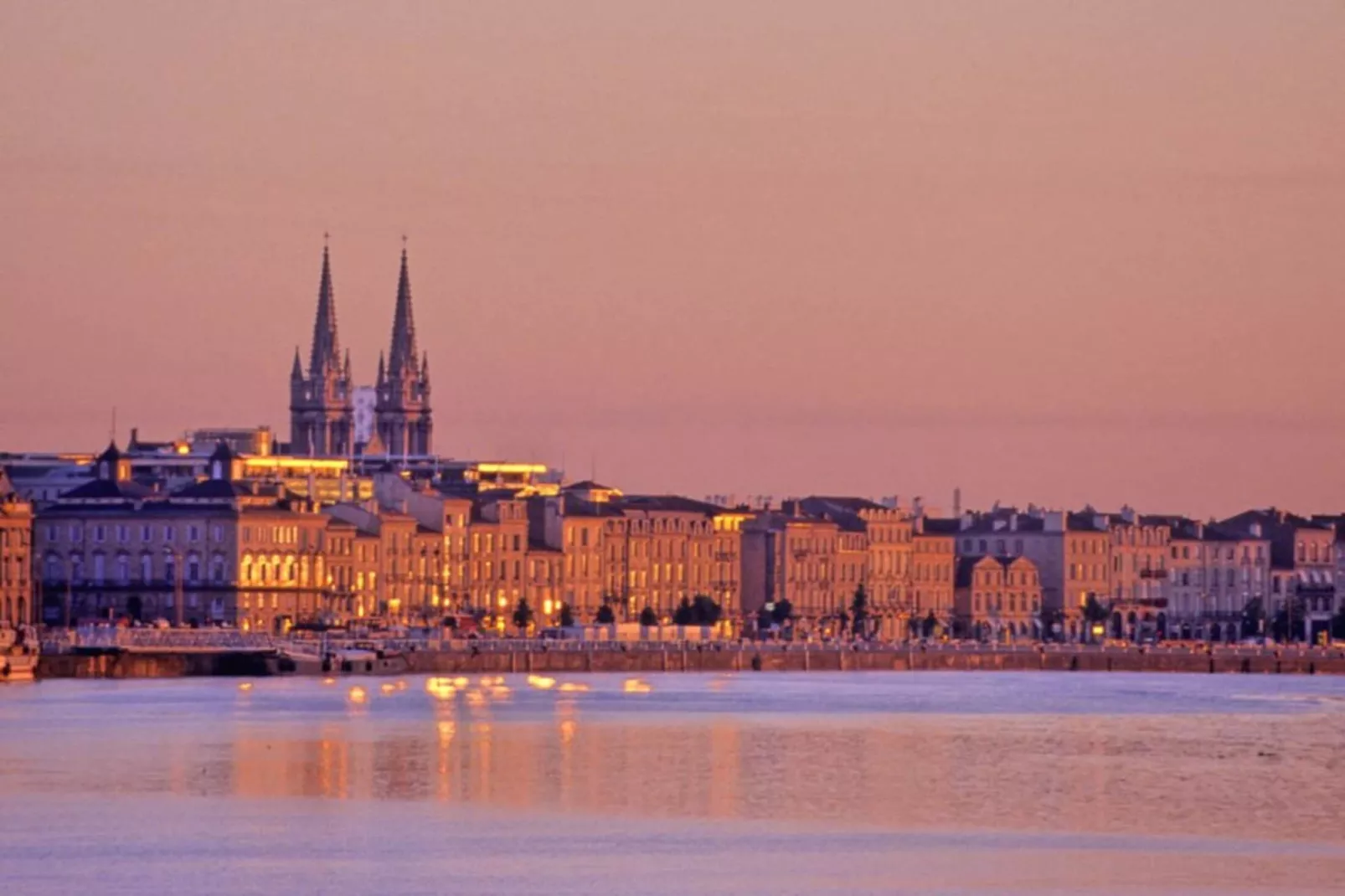 Magnifique Appartement 2 Chambres Avec Vue Sur La Garonne-Areas within 5km in summer