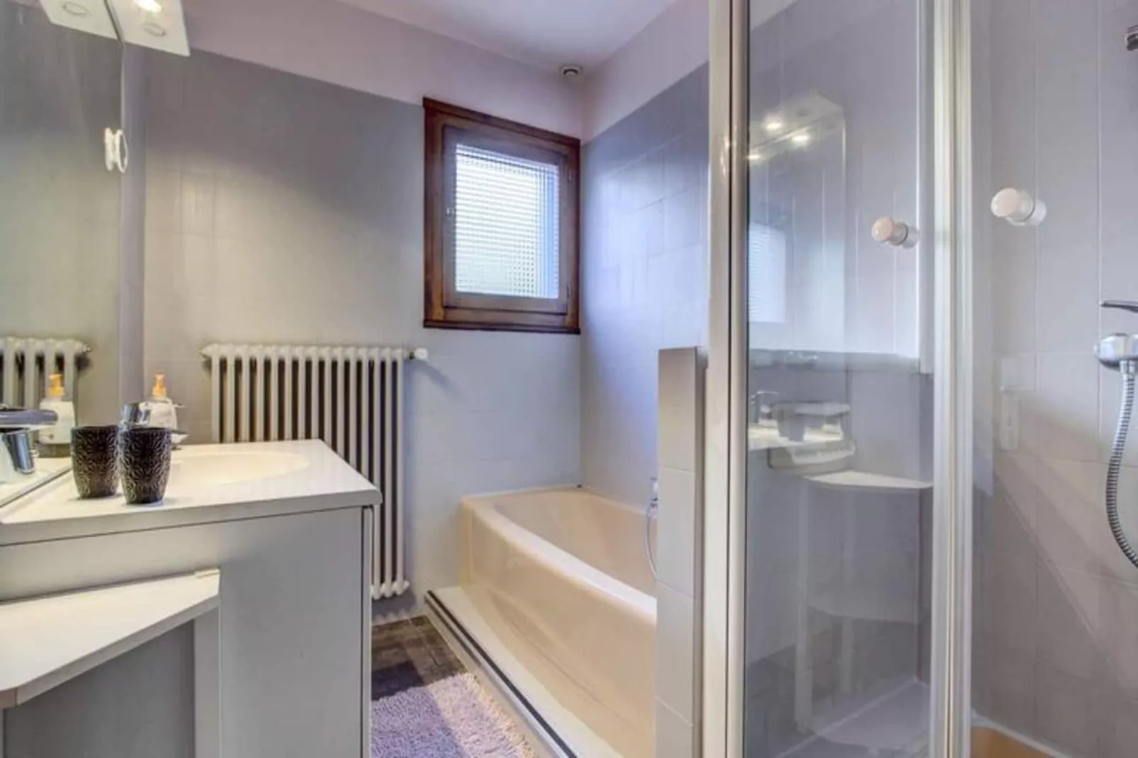 Résidence L'outo-Exterior in summer