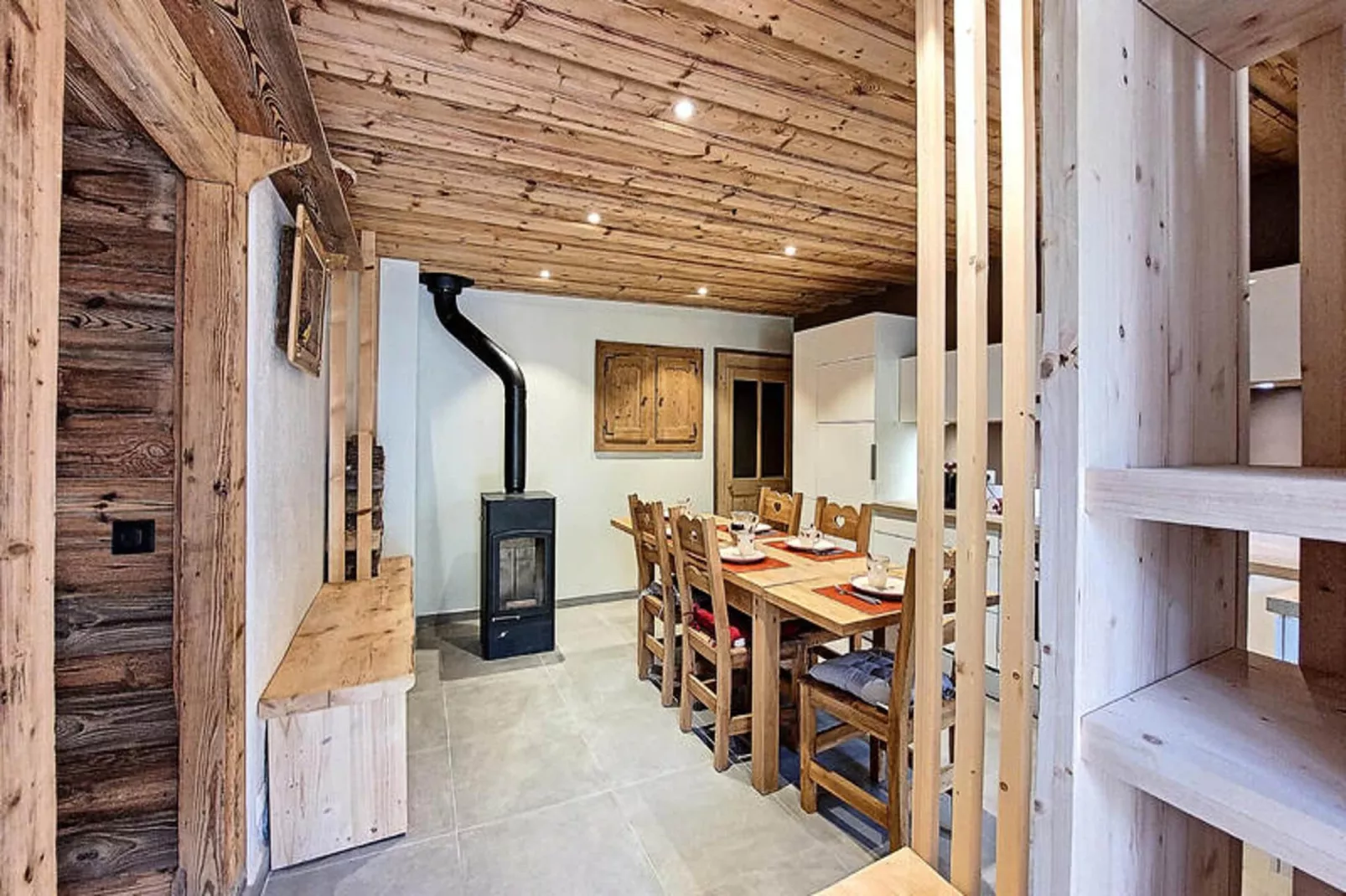 Appartements à Saint Jean d'Aulps-Esszimmer