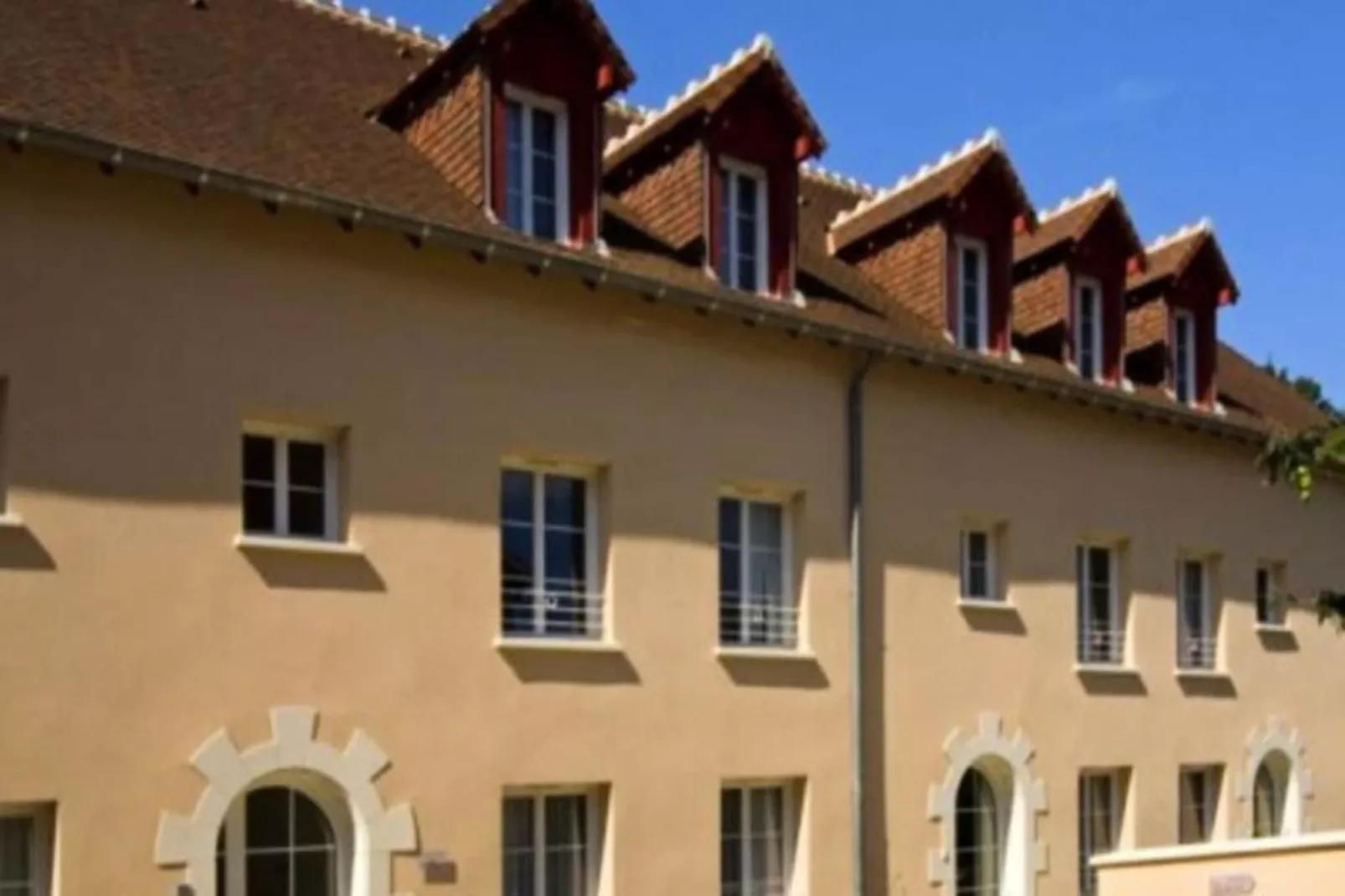 Appart'Hotel La Roche-Posay - Extérieur été
