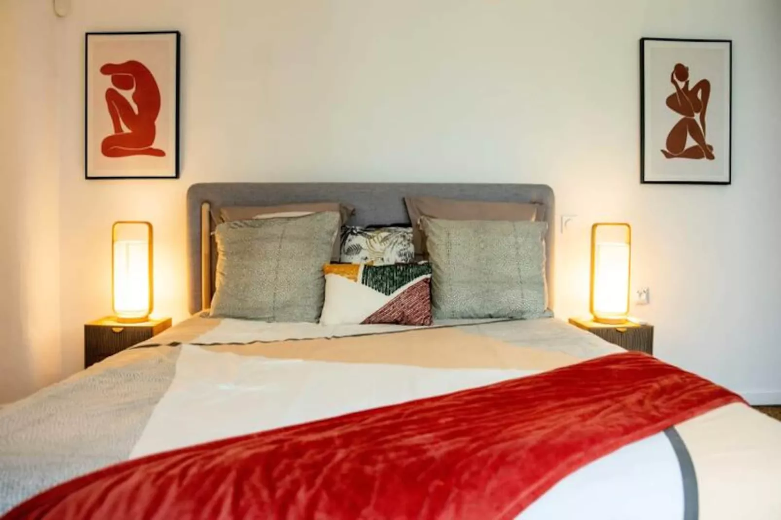 Villa Summer Forever-Image-tags.