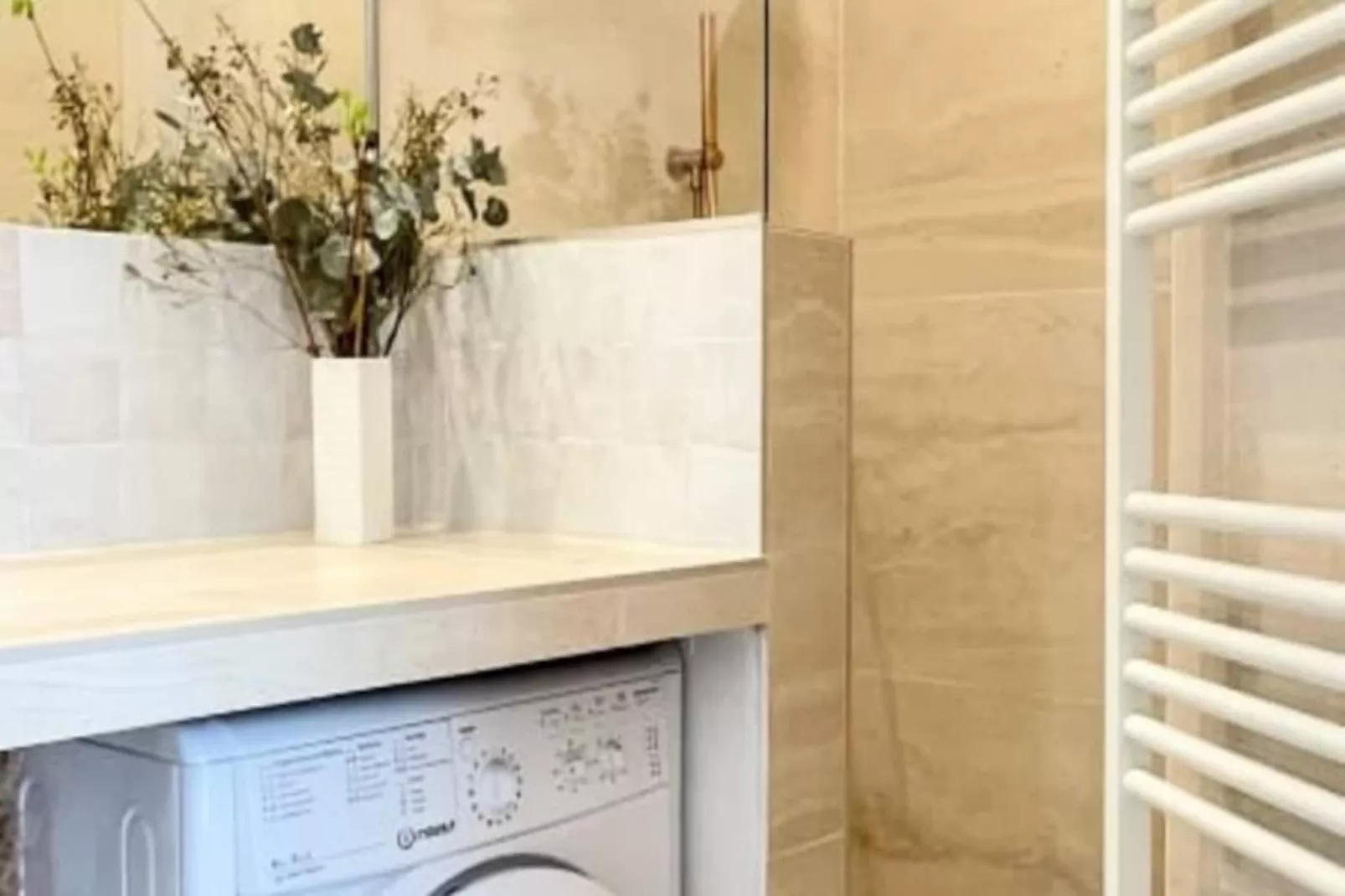 La Terrasse Bazille-Image-tags.