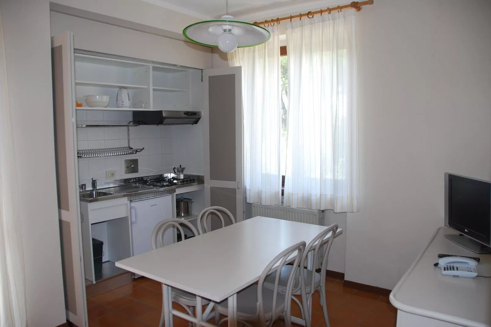Apartments Poiano, Garda-bilo lake view-Küche