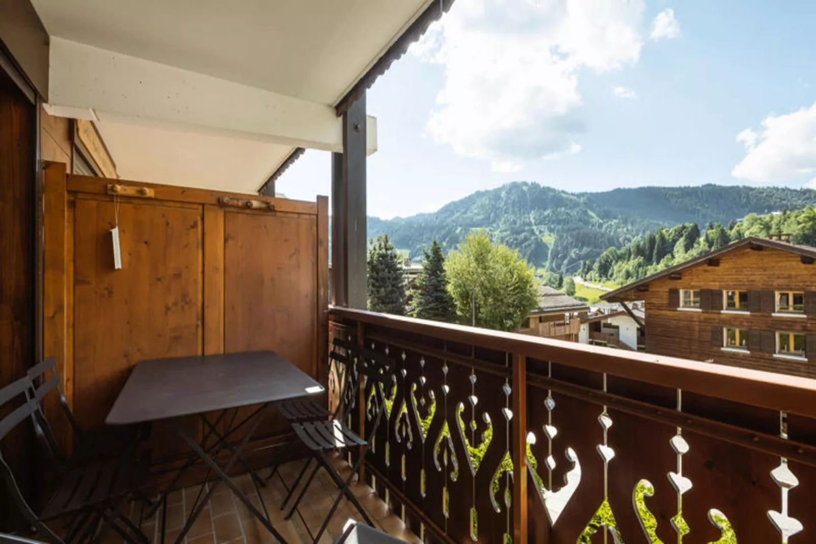 Résidence Domanial B-Außenbereich Sommer