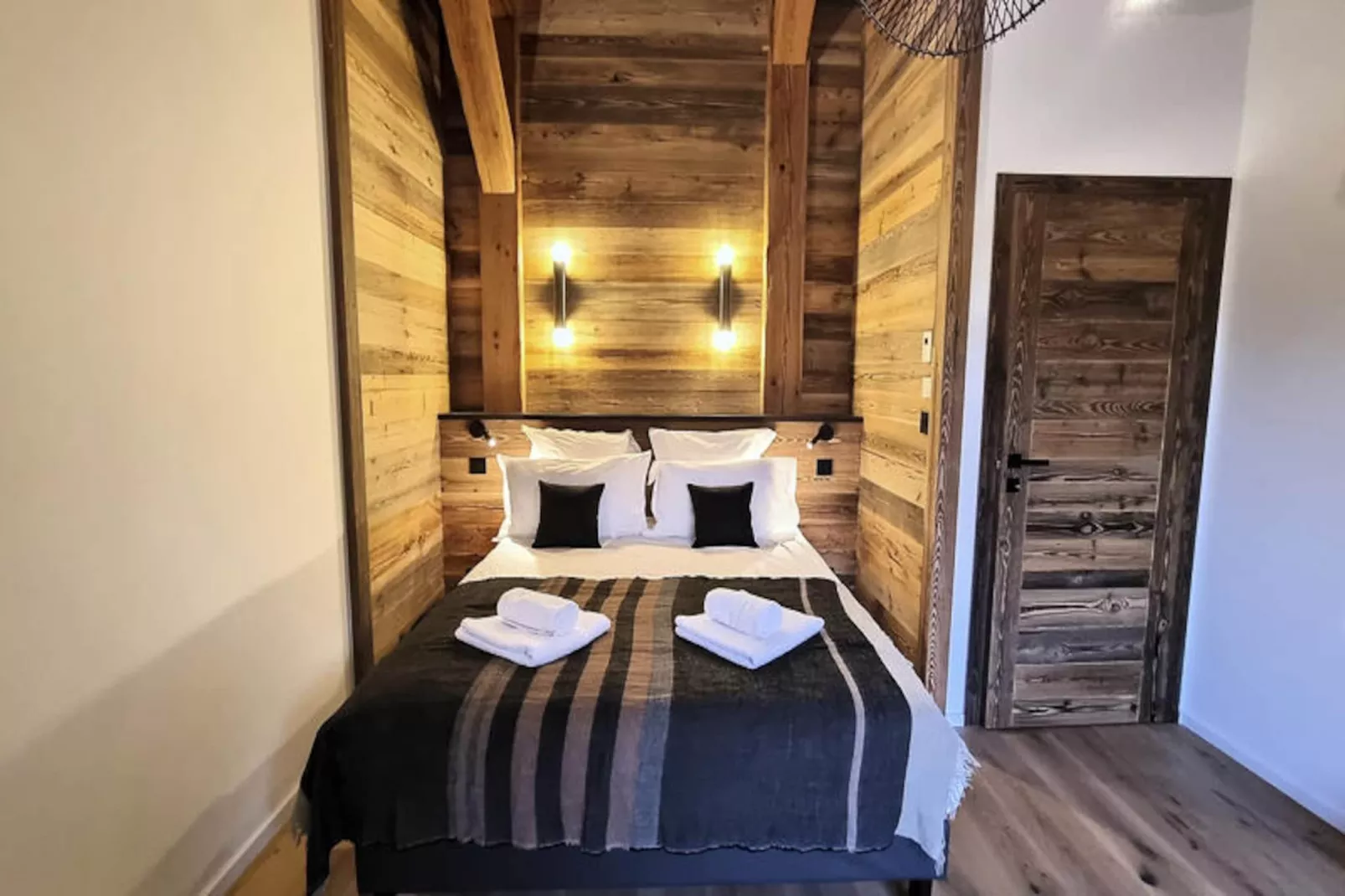 Chalets à Les Gets-Image-tags.