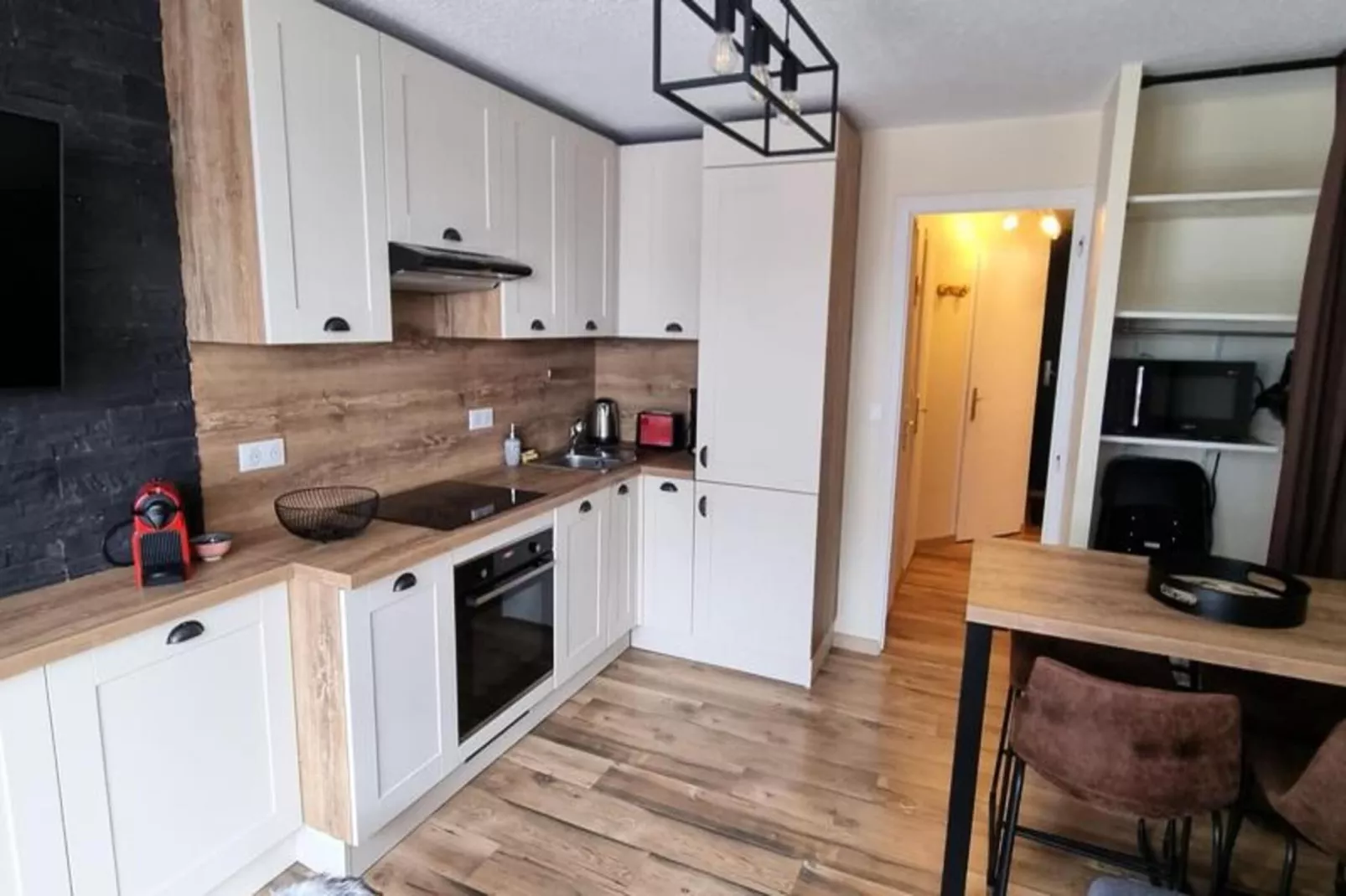 Résidence Les Perthuis-Exterior in summer