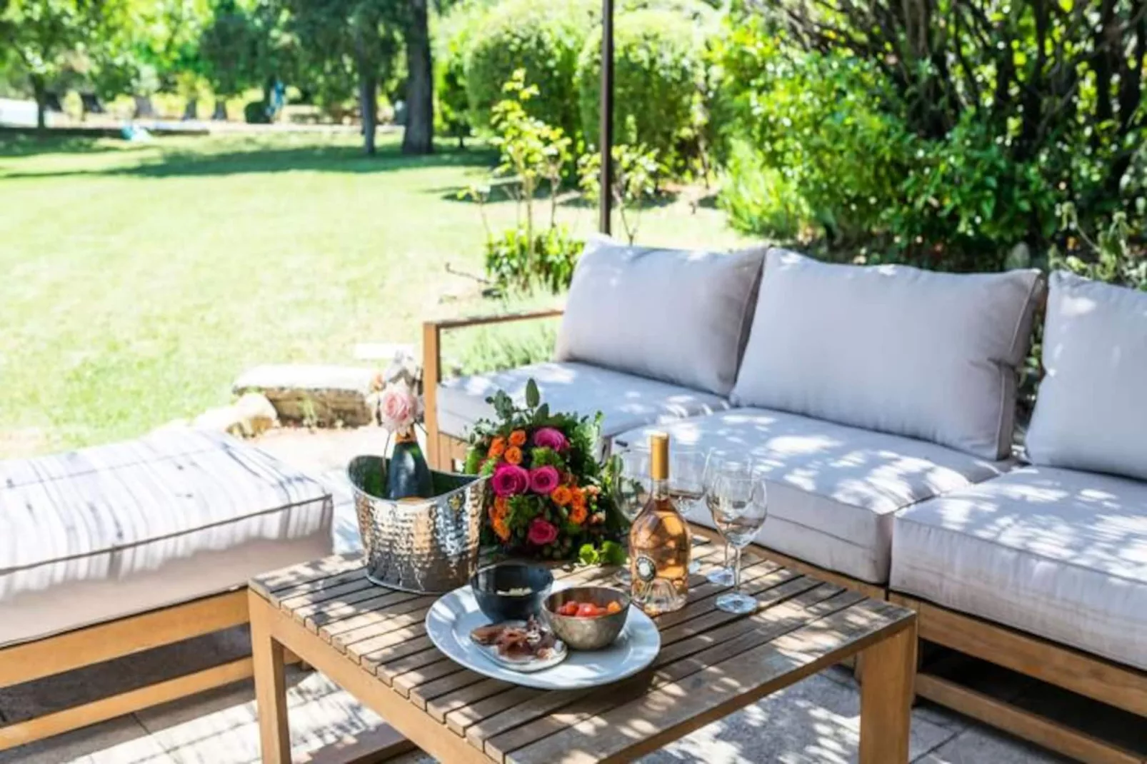 Villa Les Saffres, Somptueux Mas &agrave; Malaucene-Image-tags.