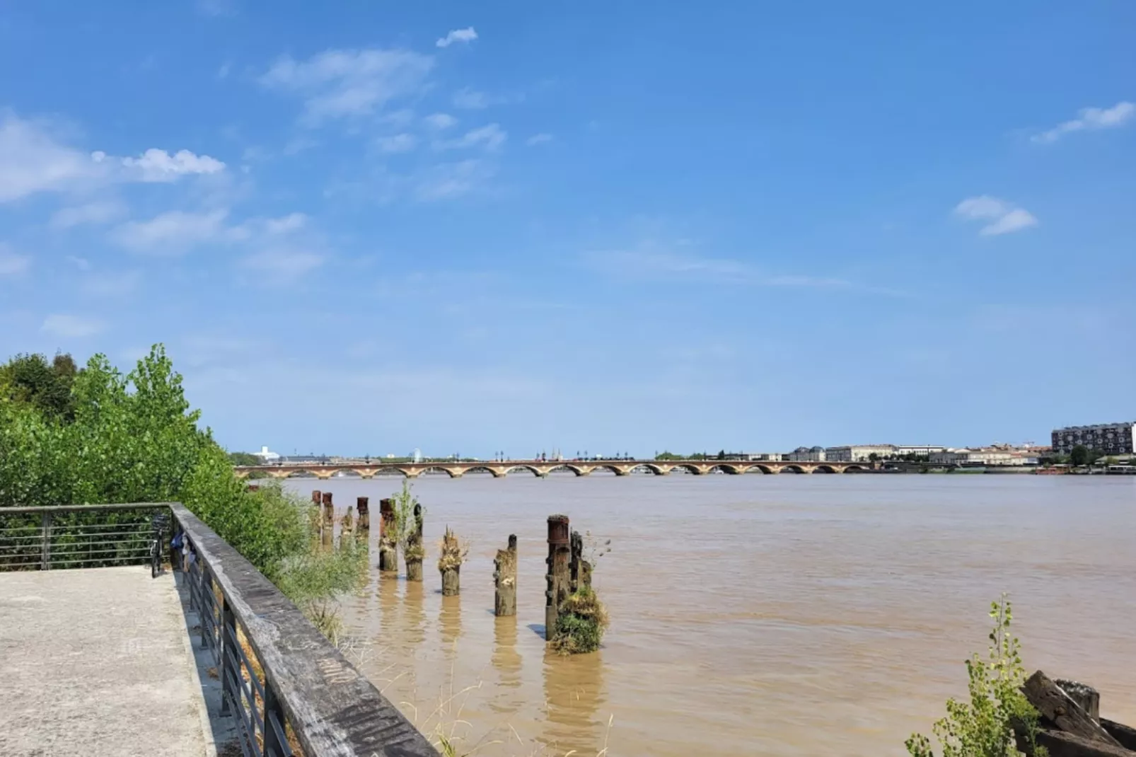 Appartement Lumineux &agrave La Pierre Bordelaise Plein Centre Pour 4 Personnes-Areas within 5km in summer