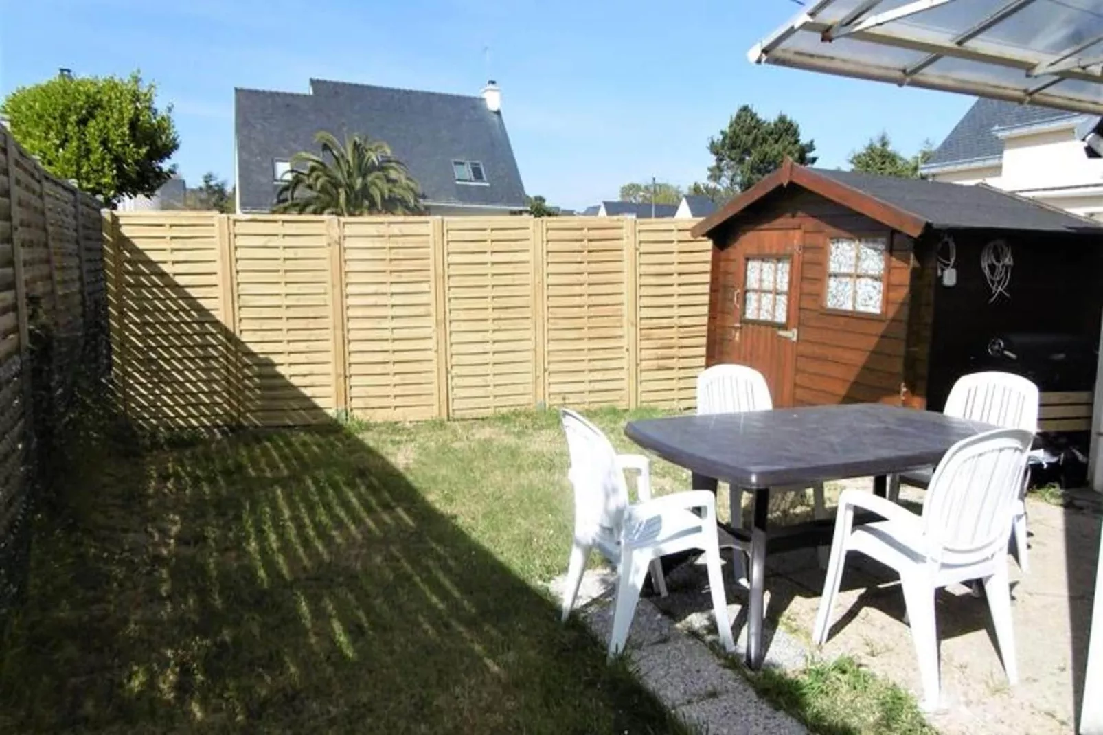 Résidence Les Korrigans-Garten Sommer