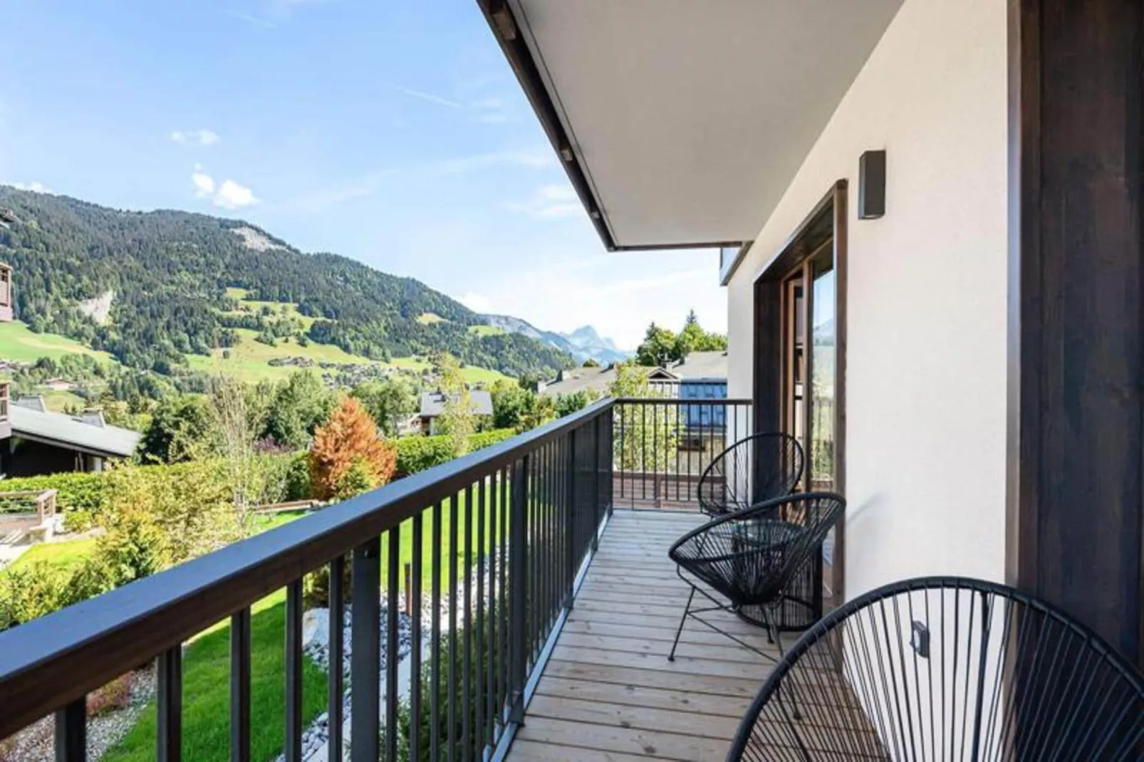 Résidence Stallion B-Außenbereich Sommer