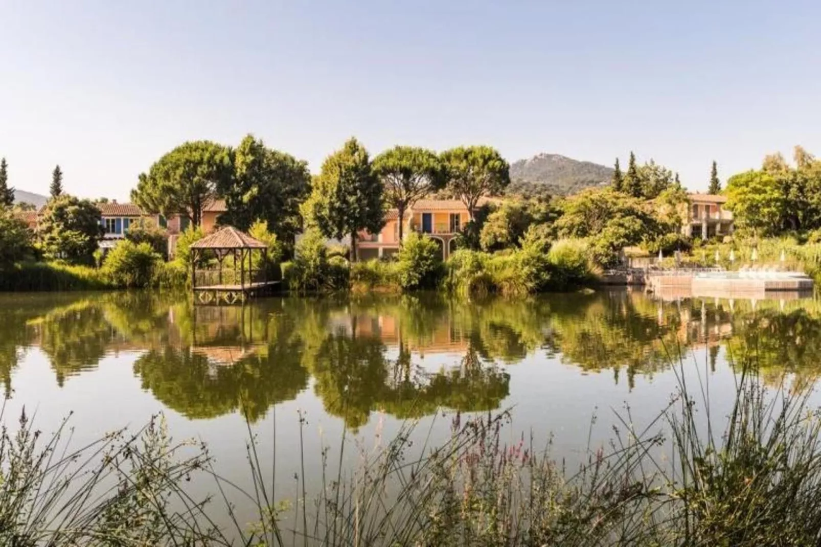 Les Appartements aux Restanques du Golfe de St Tropez - maeva Home-Exterior in summer