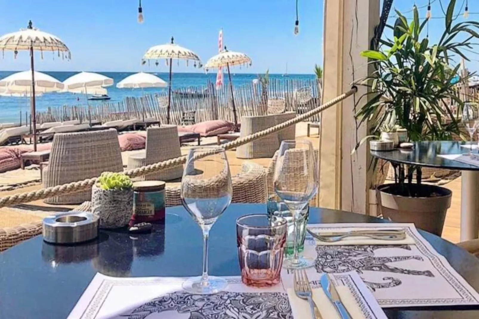 Home Chic Home - Les Suites De La Com&eacute;die - Suite4-Image-tags.